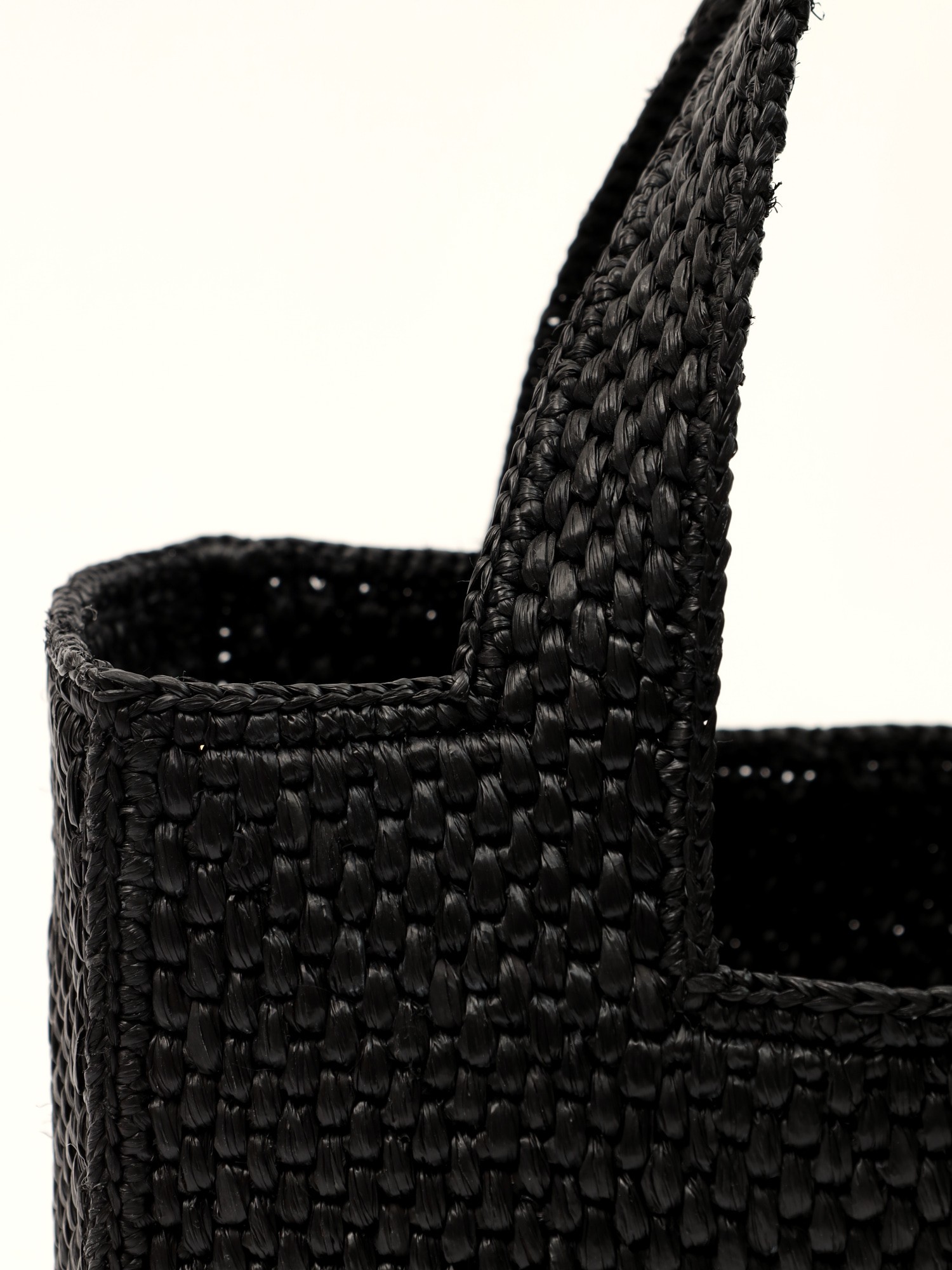 Loewe Font 4