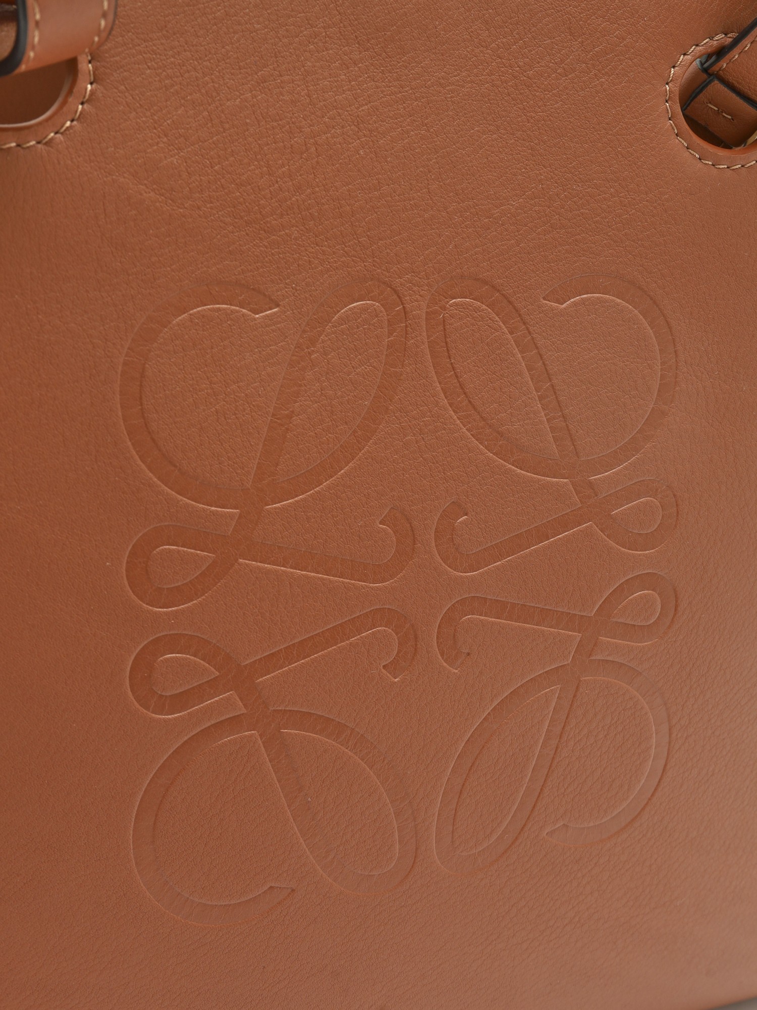 Loewe Anagram 8