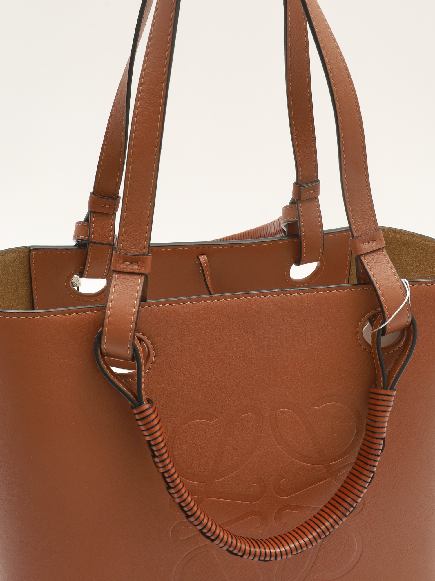 Loewe Anagram 7