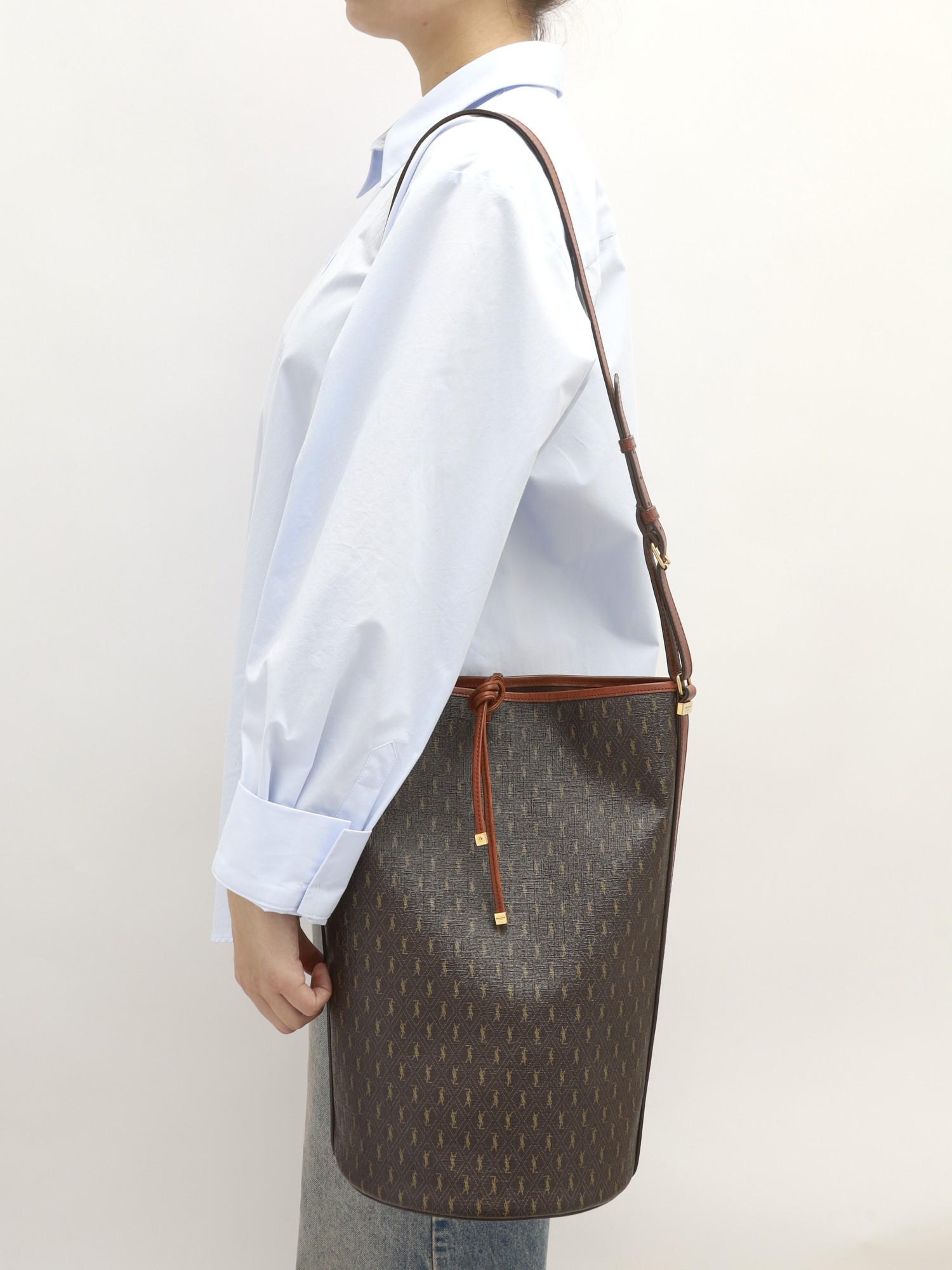 Saint Laurent Leather Bag 1