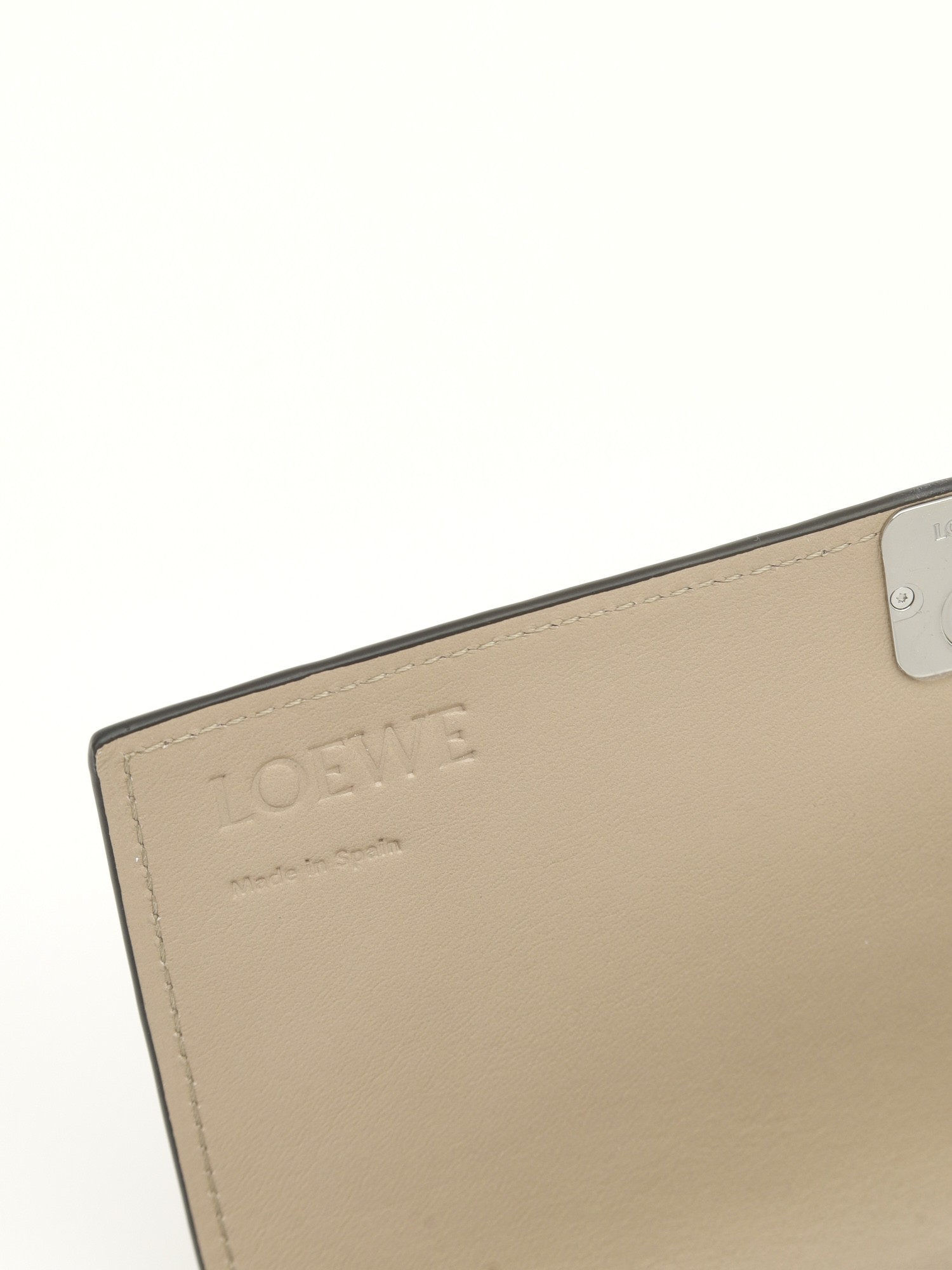 Loewe Wallet 7