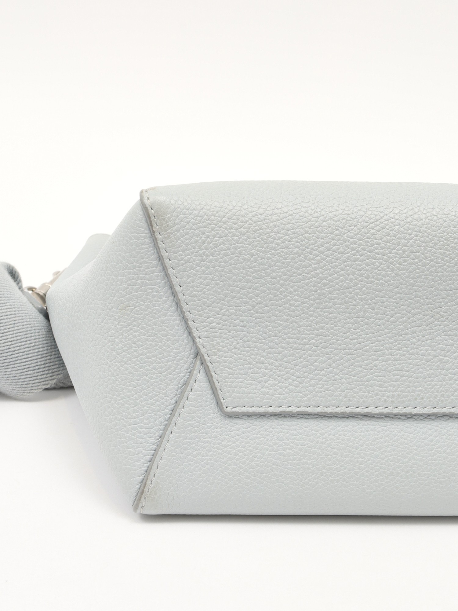 Celine Sangle 8