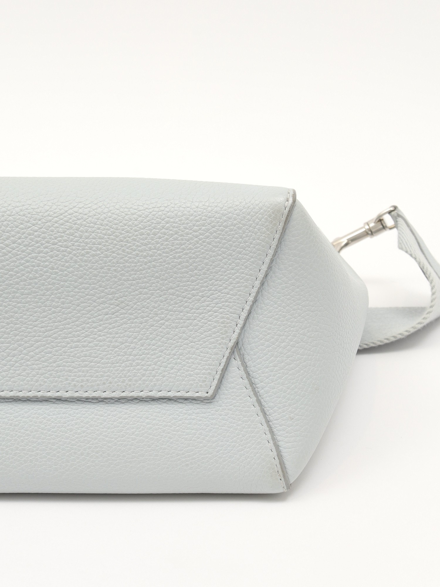Celine Sangle 9