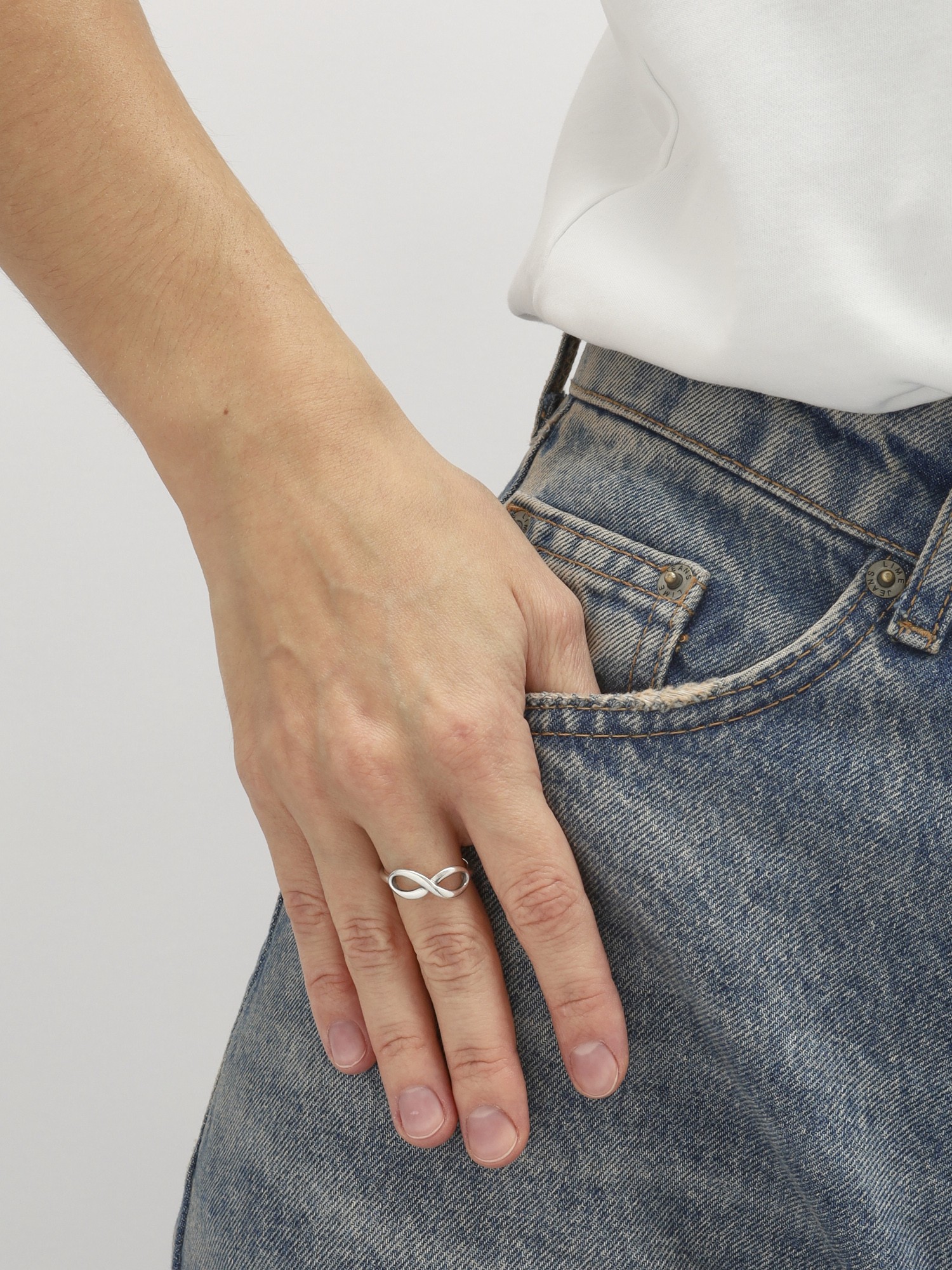 Tiffany & Co. Infinity 1