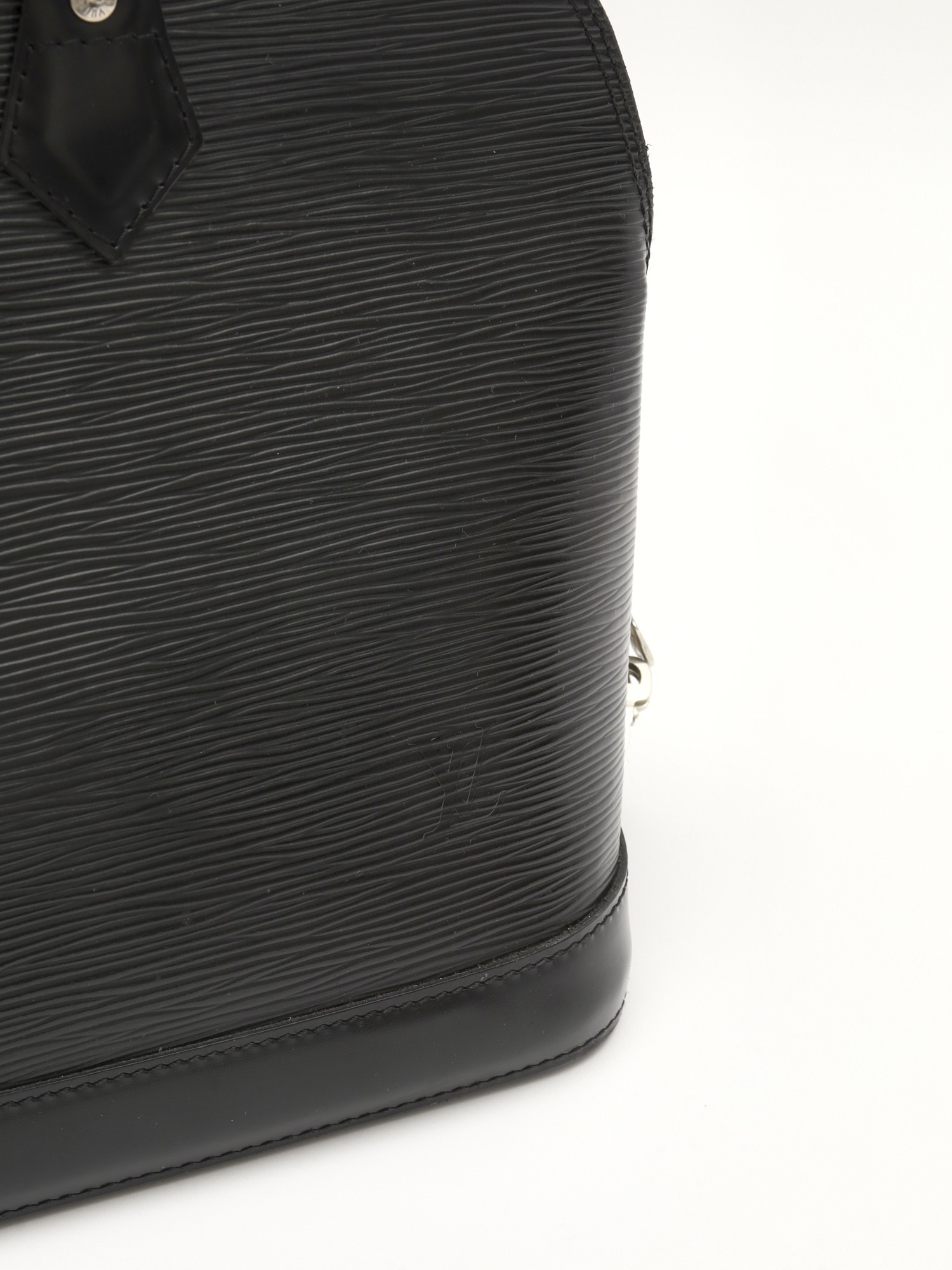 Louis Vuitton Alma 9