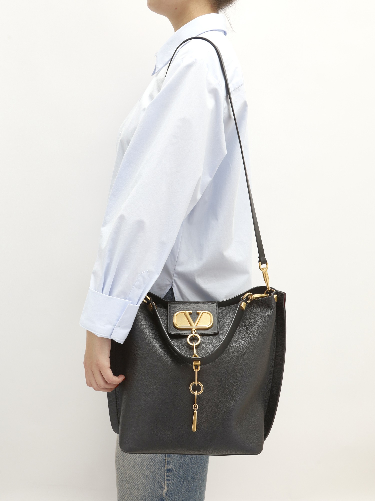 Valentino VLogo Escape 1