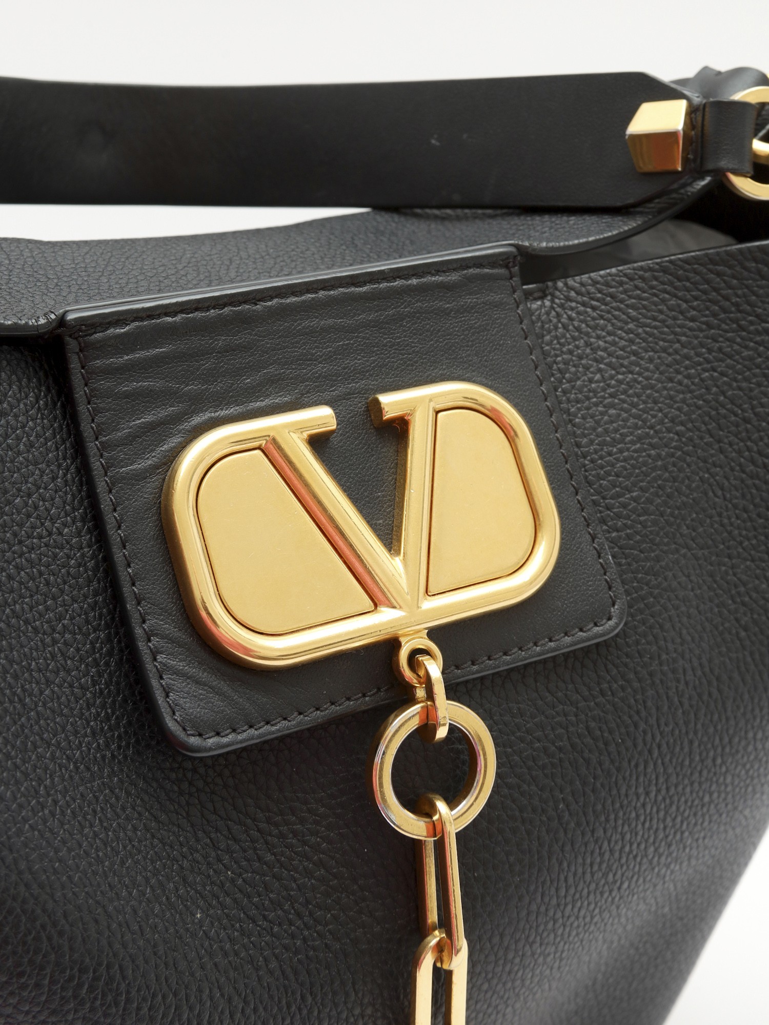Valentino VLogo Escape 5
