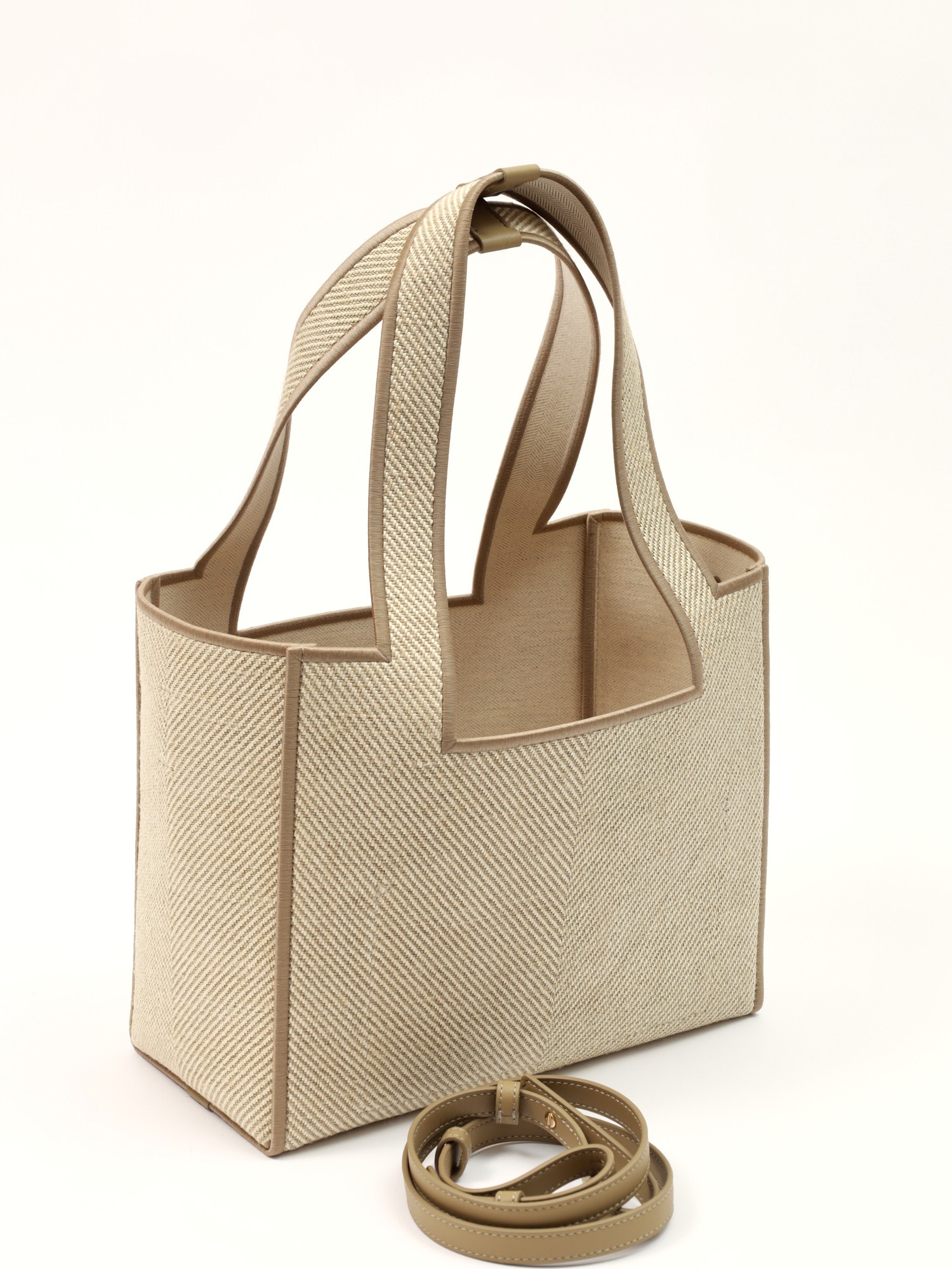 Loewe Font 3