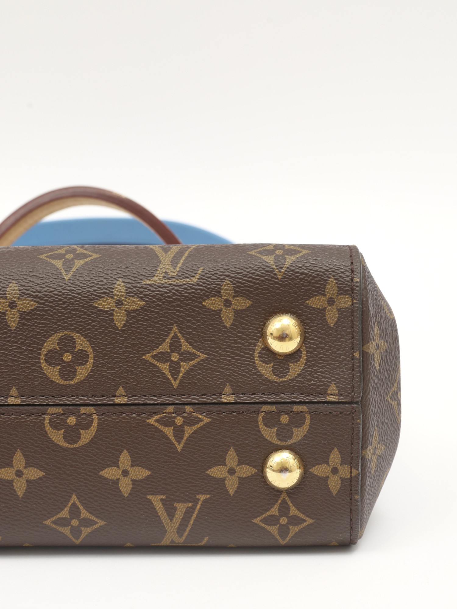 Louis Vuitton Cluny 5