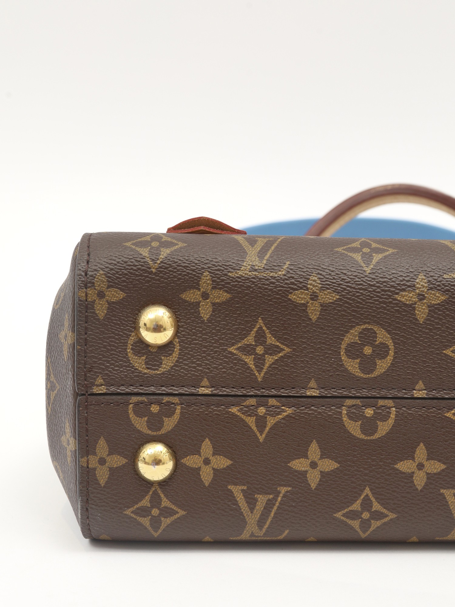 Louis Vuitton Cluny 10