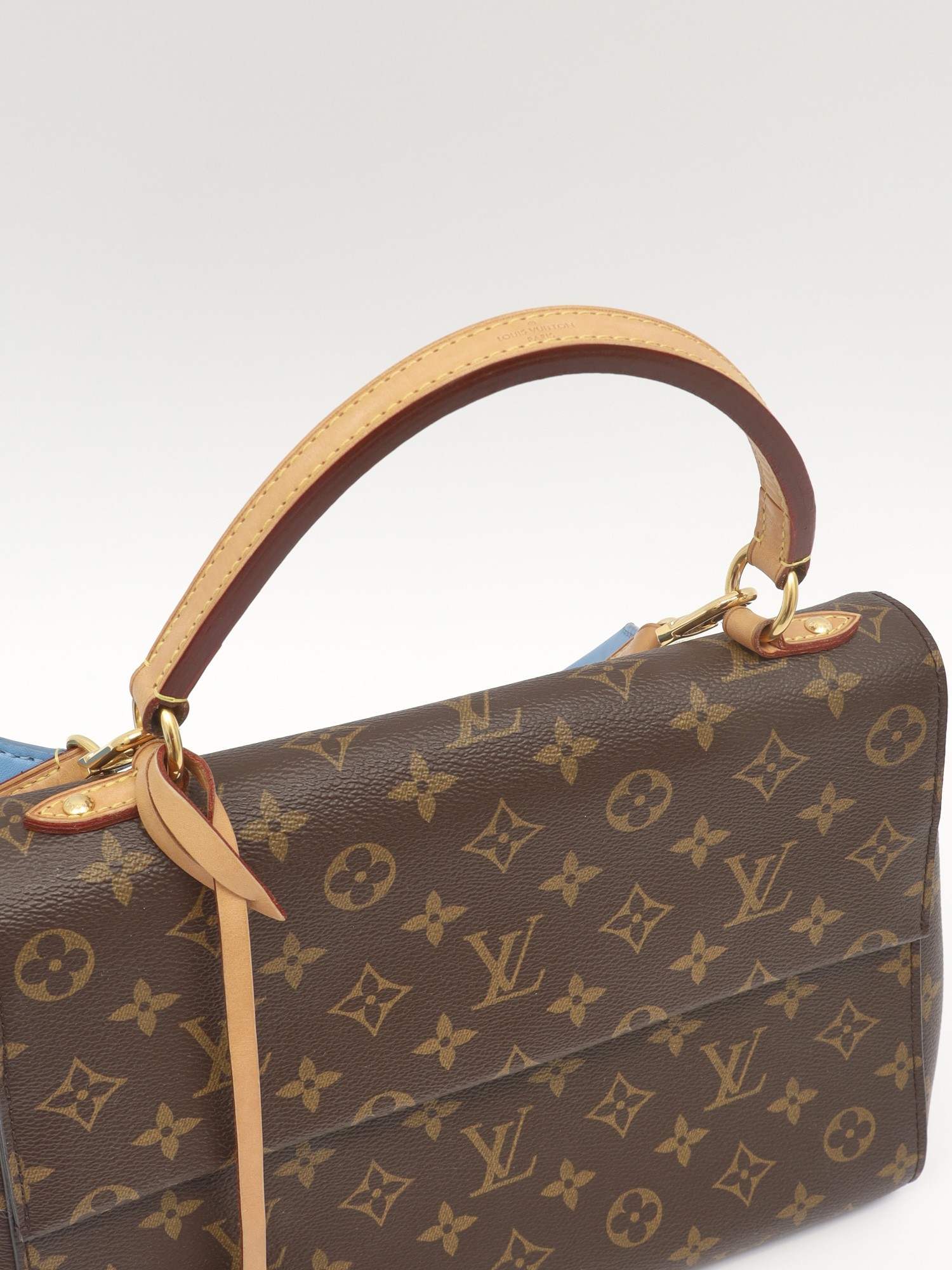 Louis Vuitton Cluny 9
