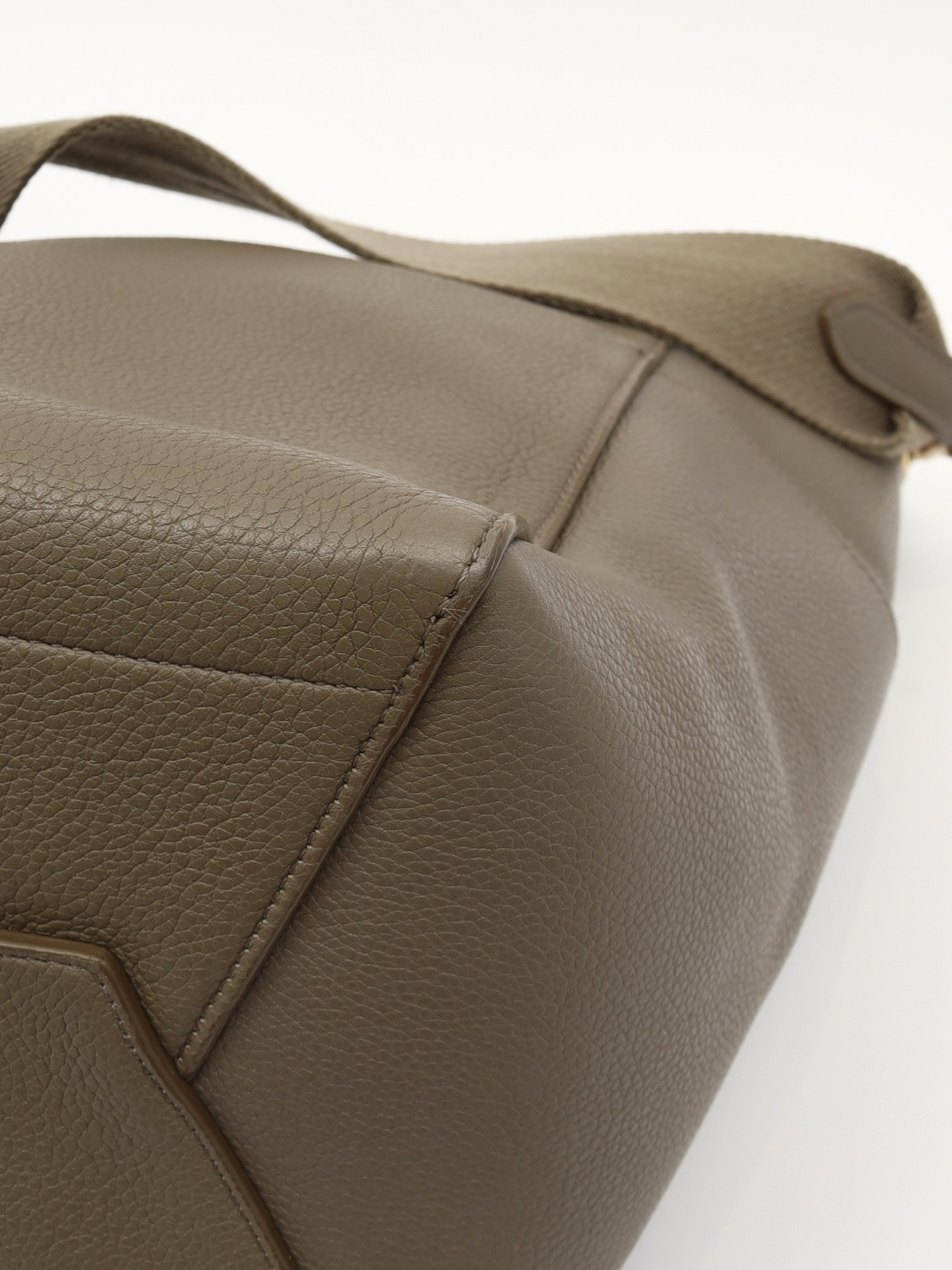 Celine Sangle 11