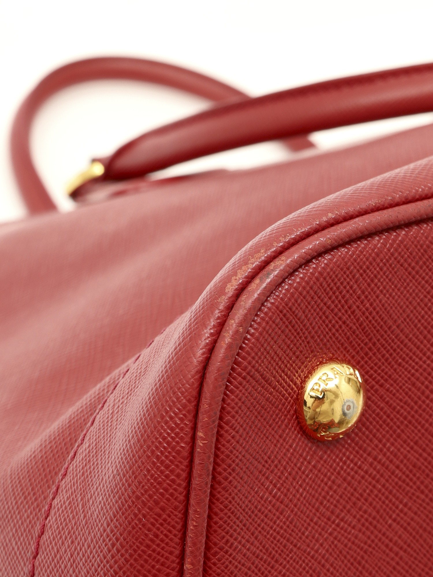 Prada Promenade 13
