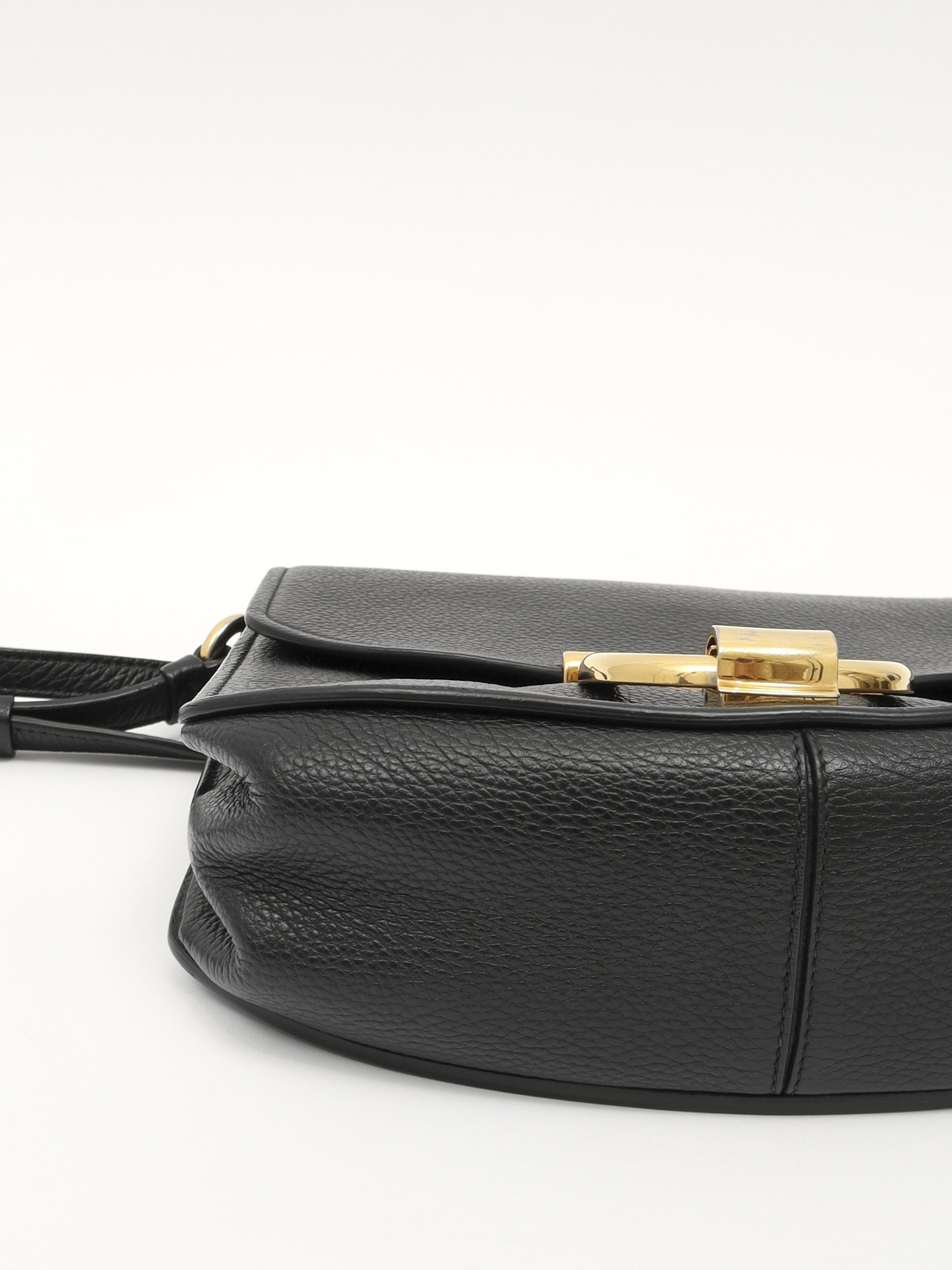 Salvatore Ferragamo Margot 6