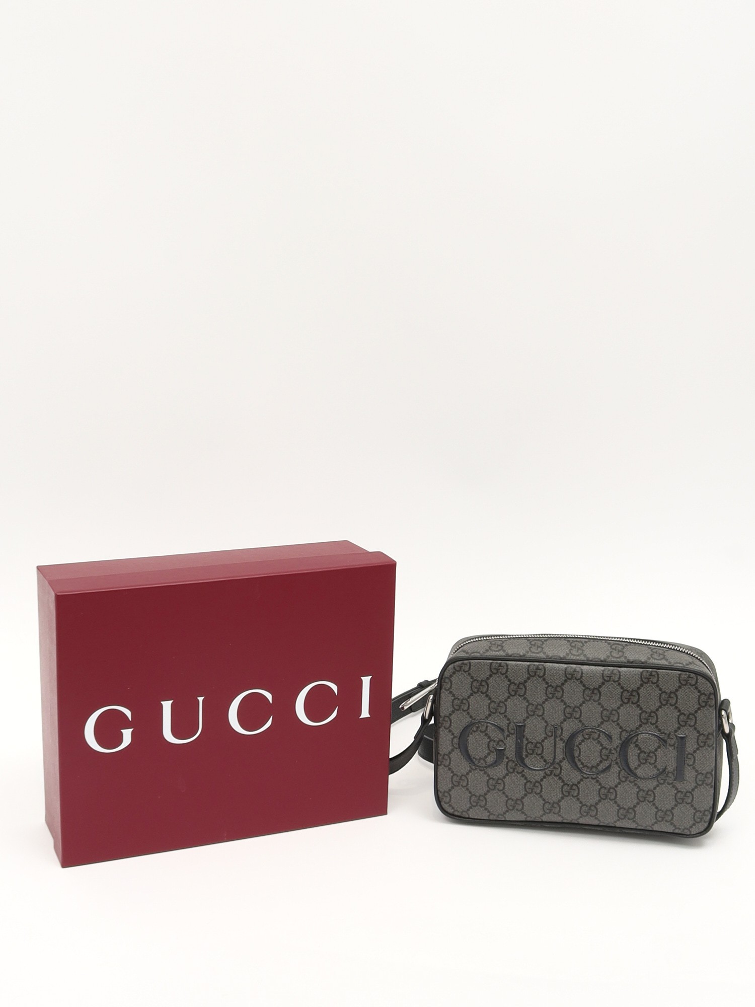 Gucci GG Supreme  4
