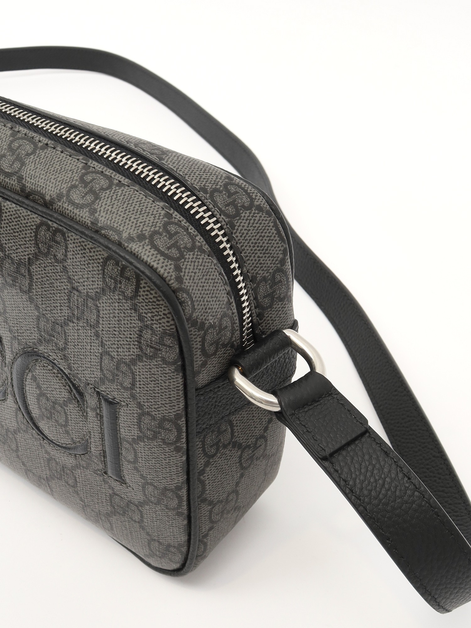 Gucci GG Supreme  9