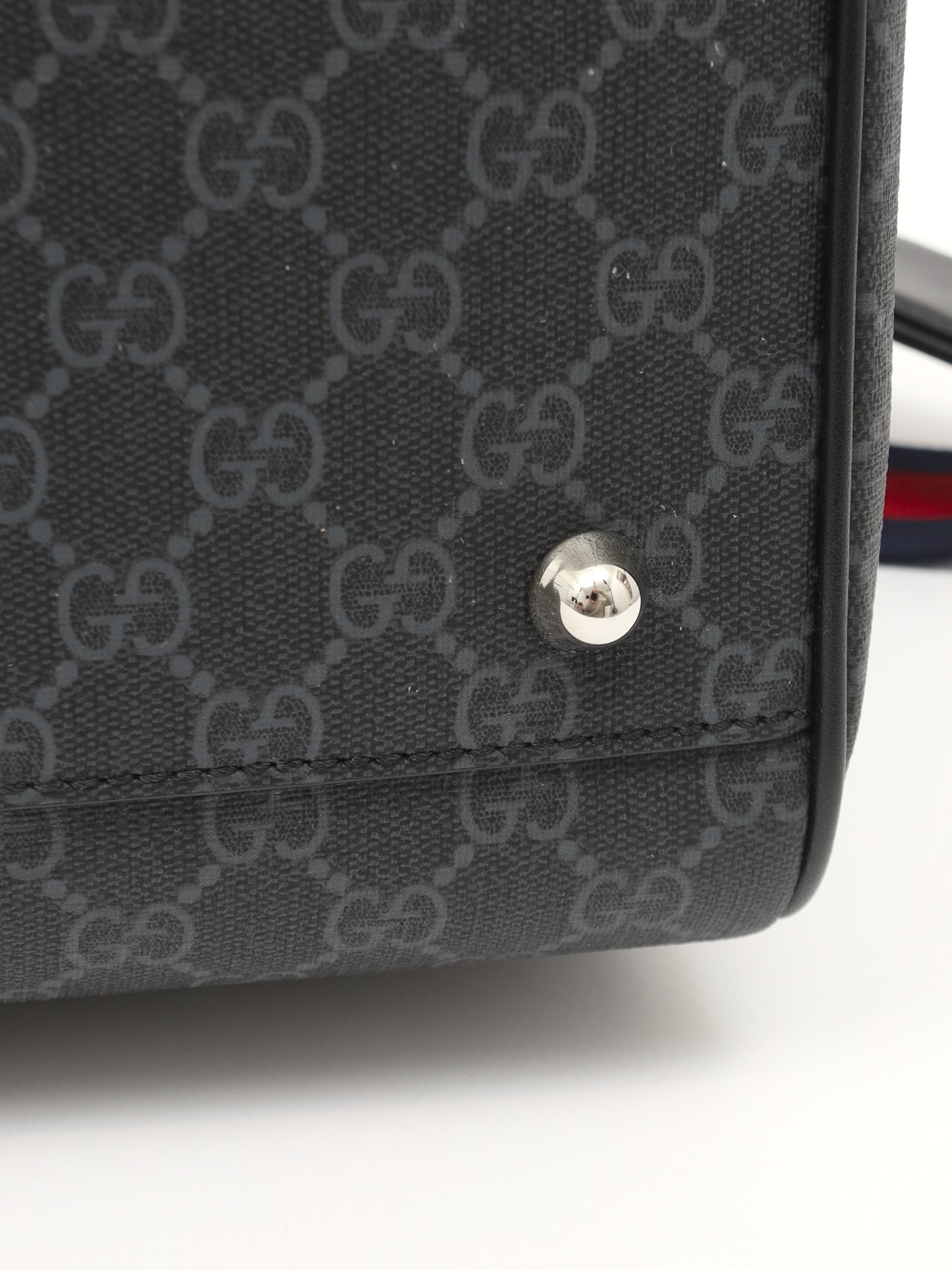 Gucci GG Supreme  9