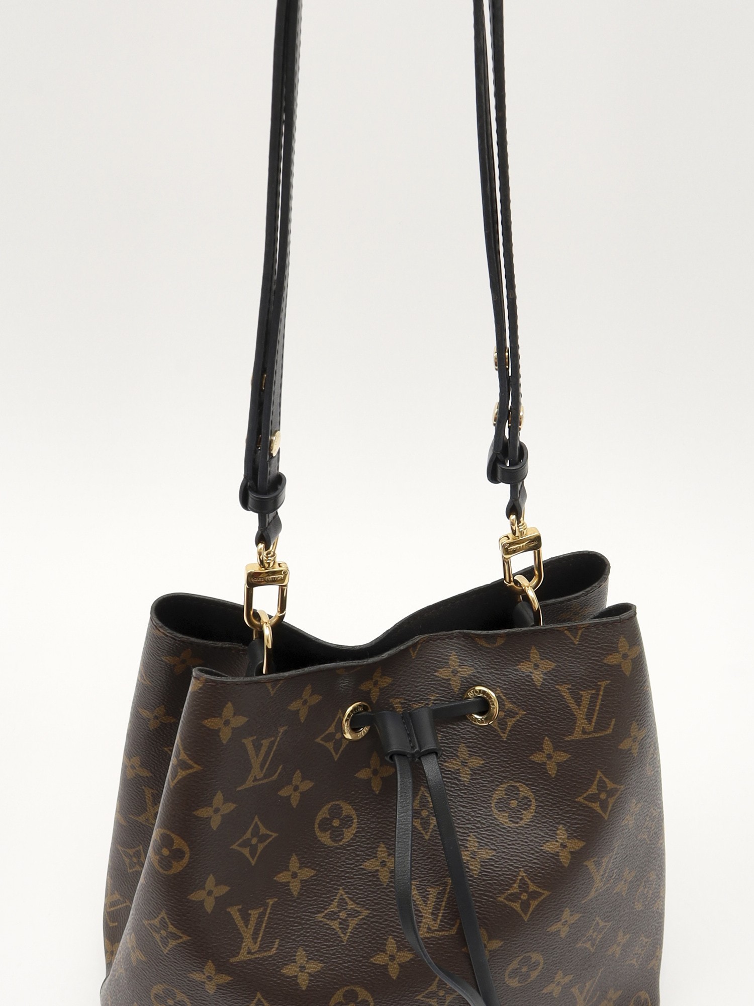 Louis Vuitton NeoNoe 4