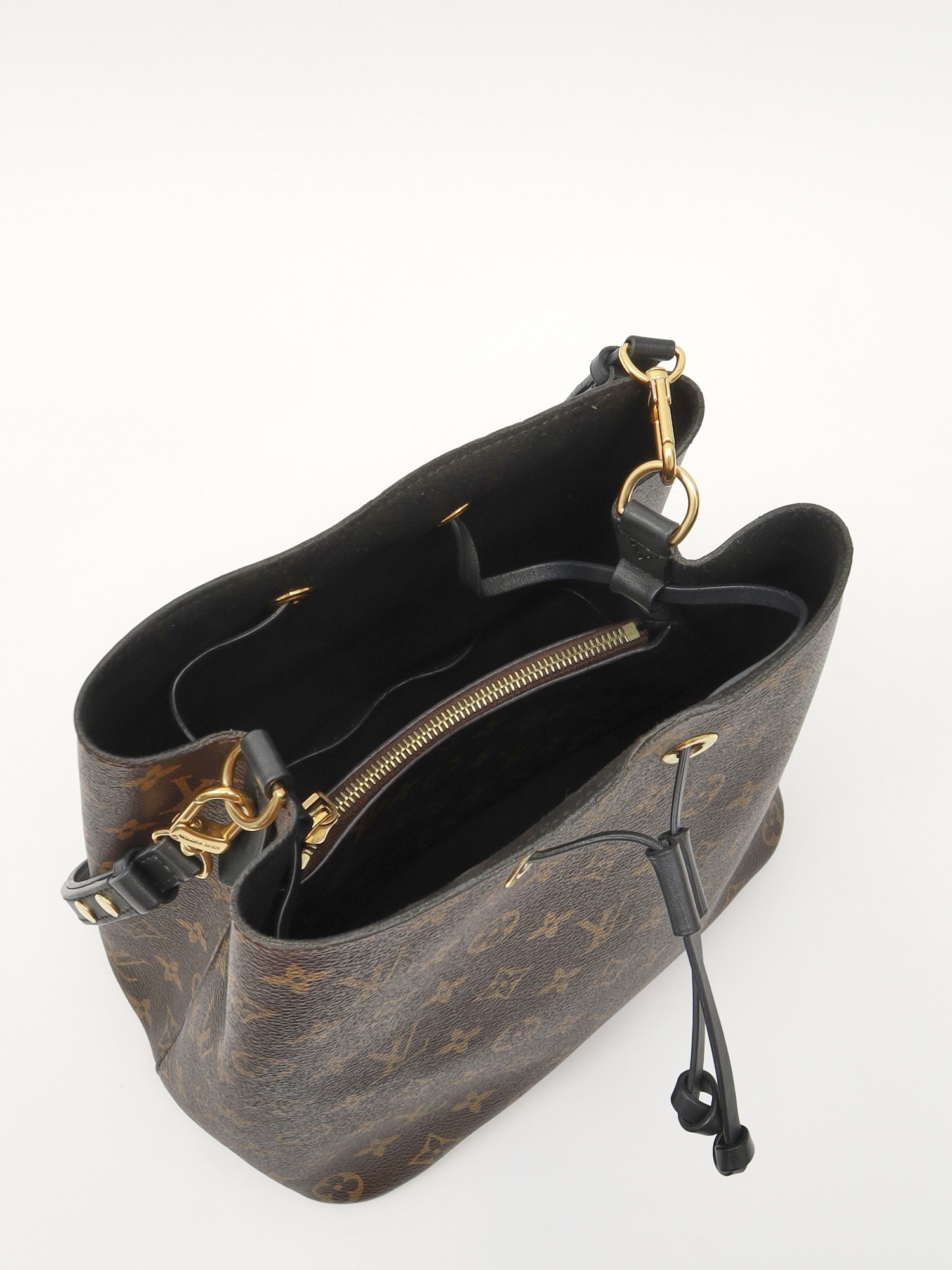 Louis Vuitton NeoNoe 10