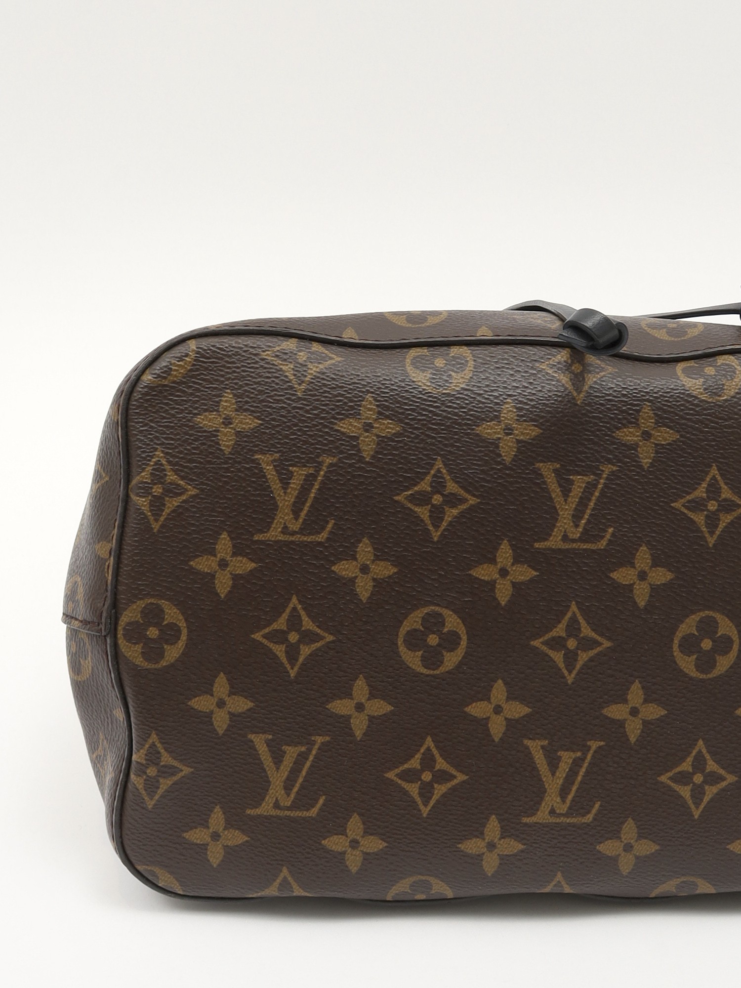 Louis Vuitton NeoNoe 8