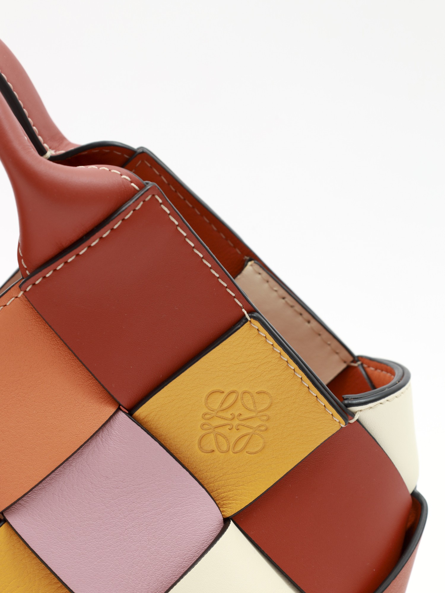 Loewe Woven 5