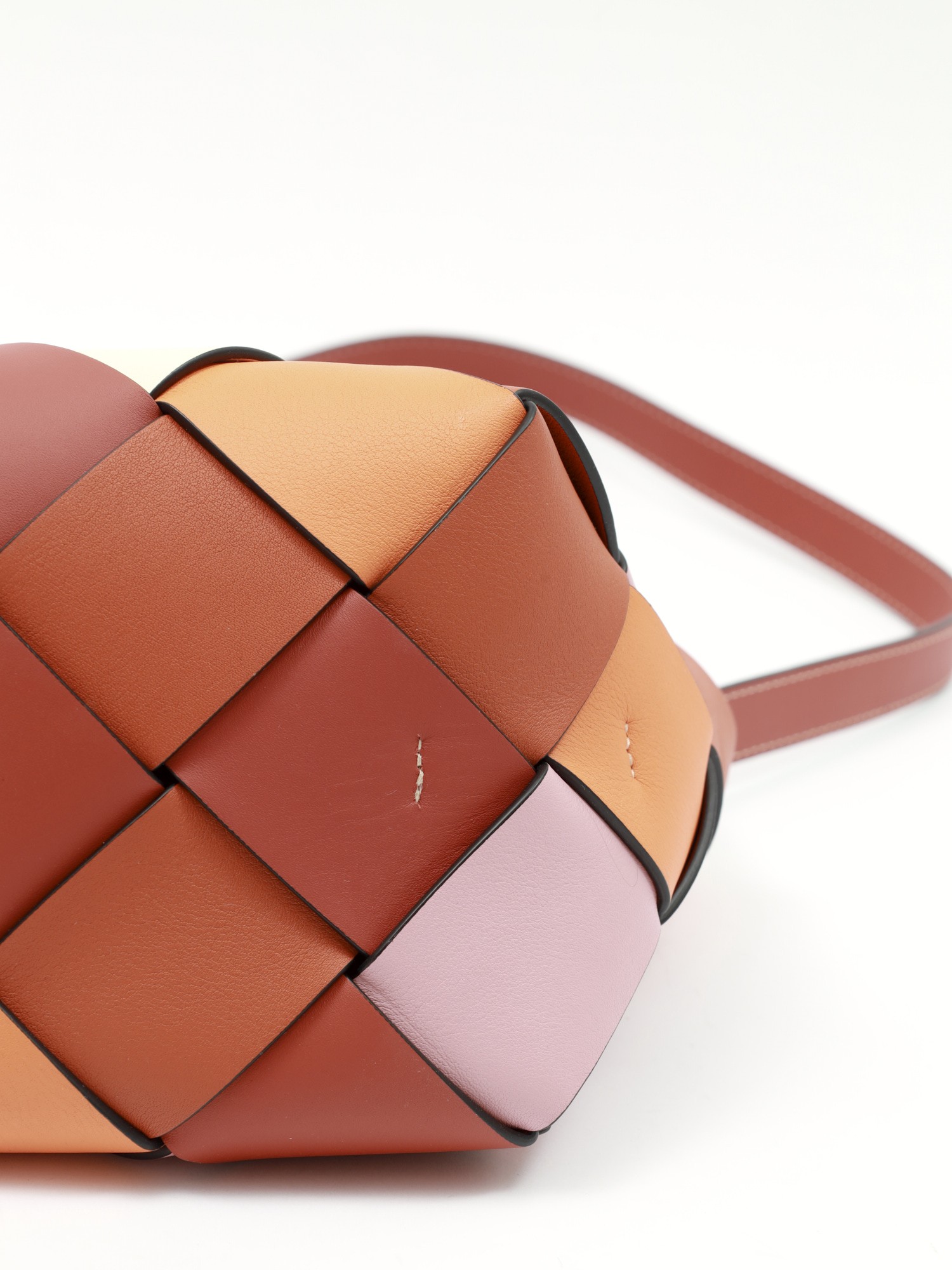 Loewe Woven 7