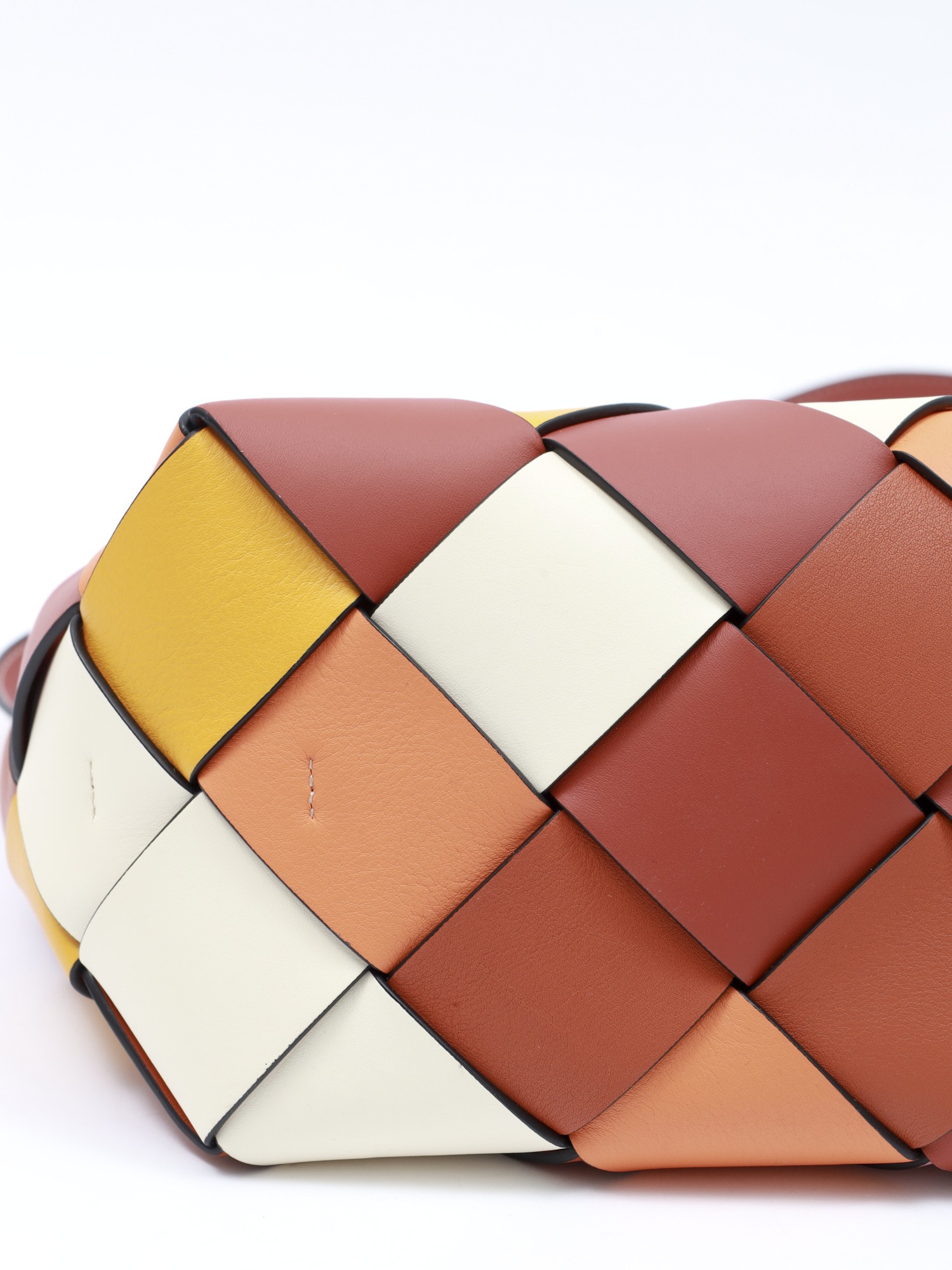 Loewe Woven 6