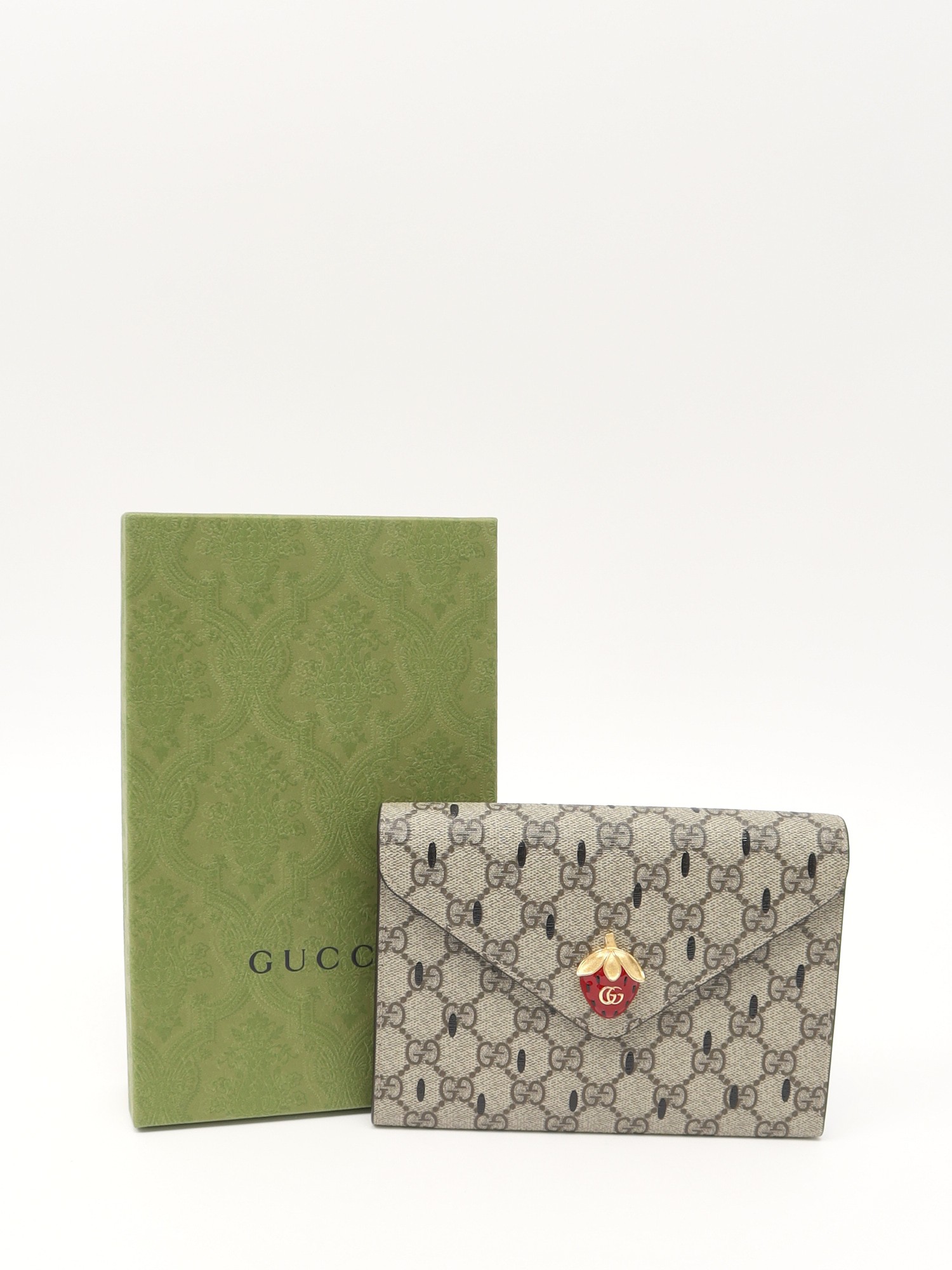 Gucci GG Supreme 9