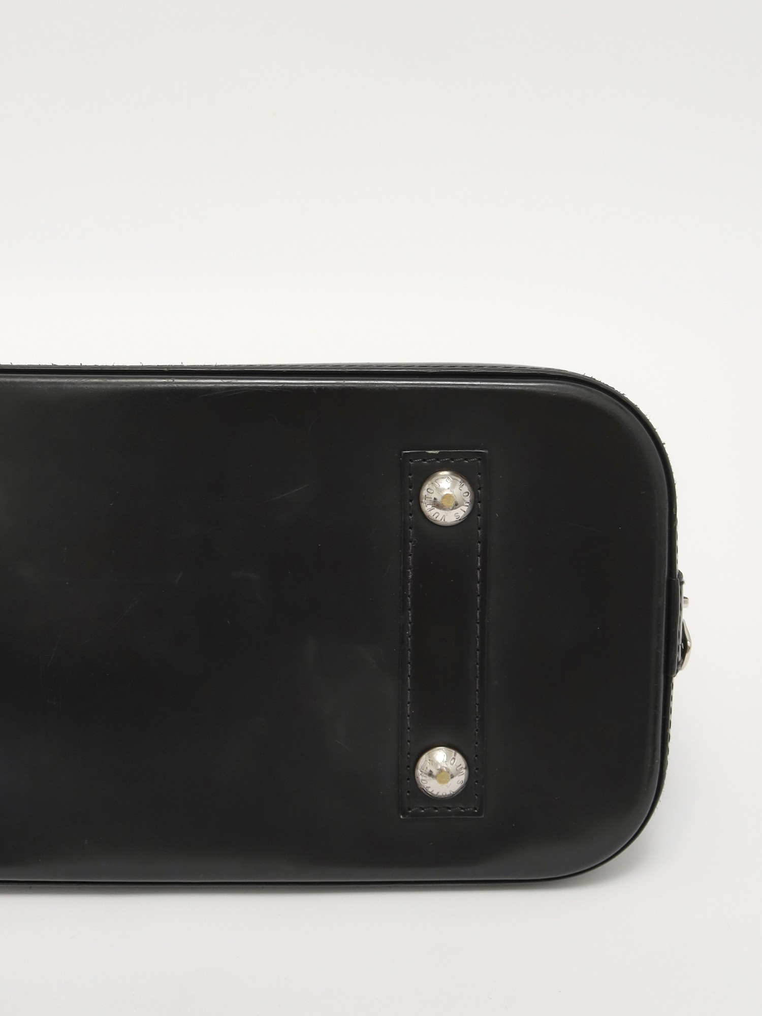 Louis Vuitton Alma 10