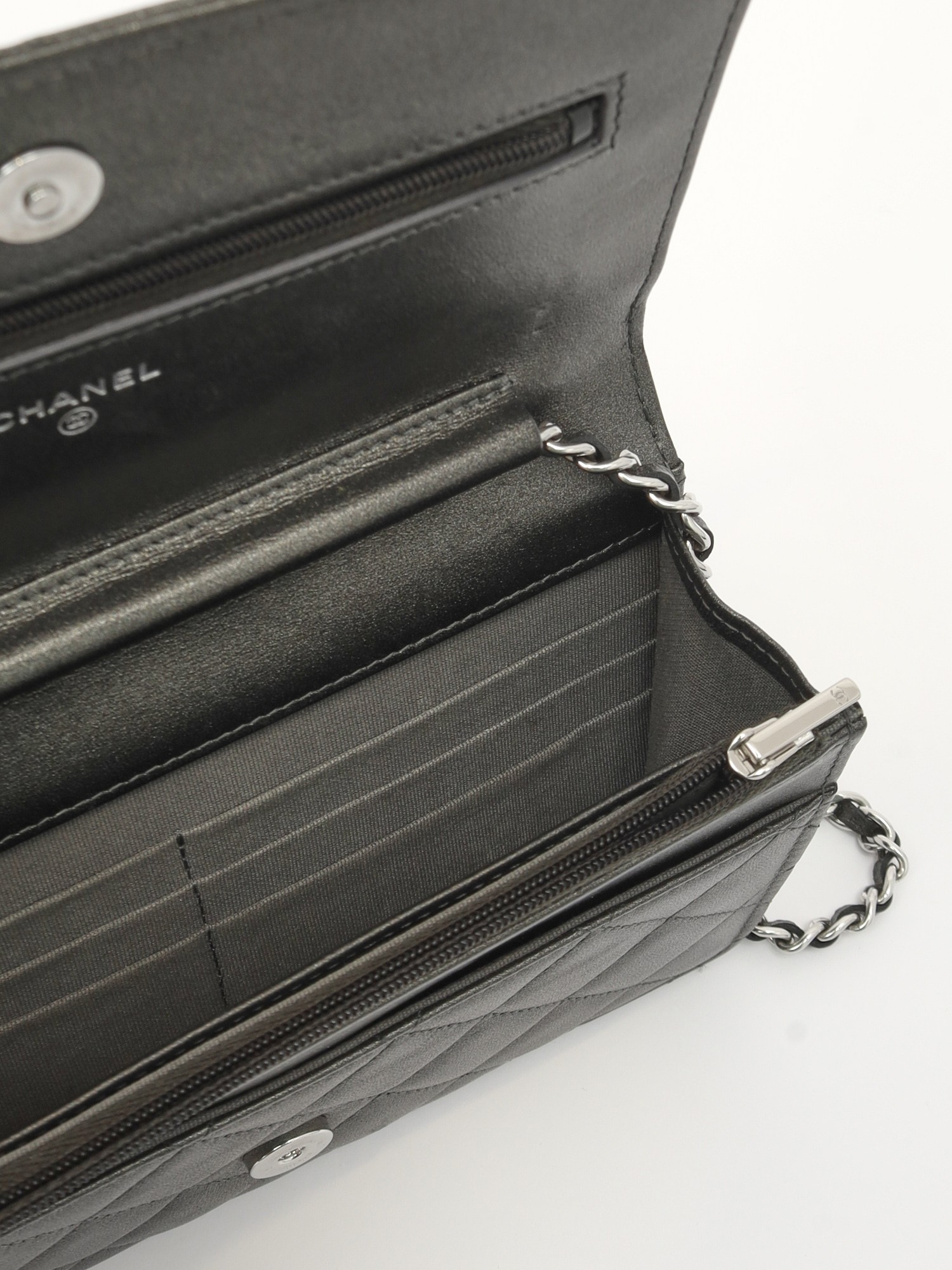 Chanel WOC  8