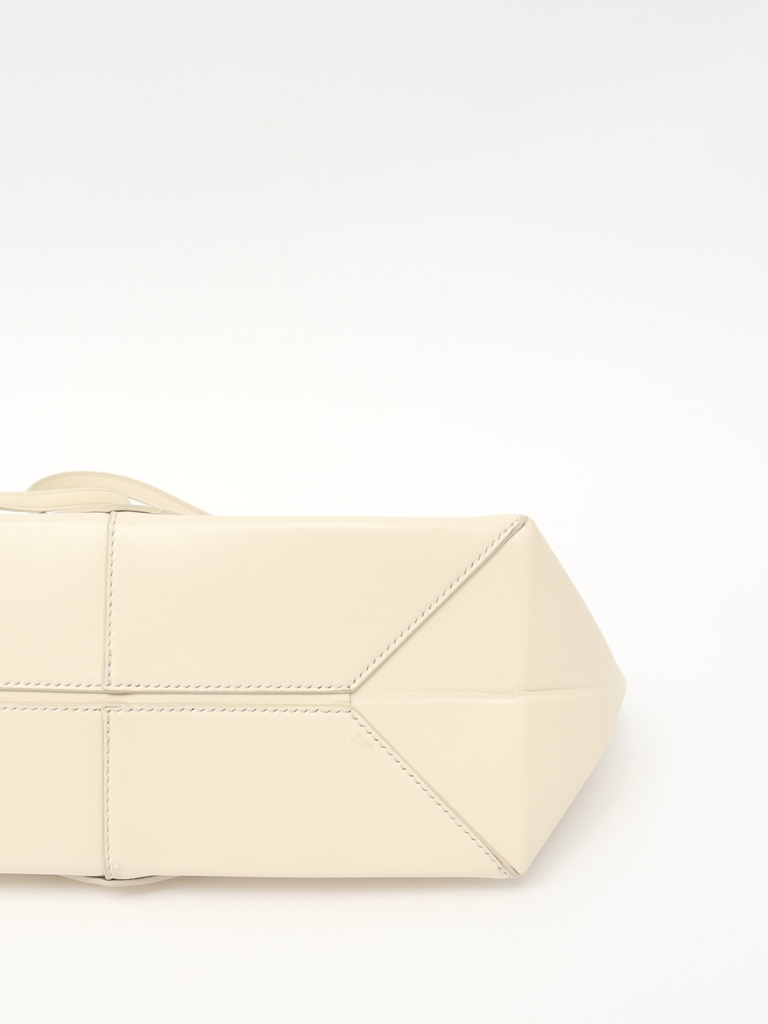 Loewe Puzzle 6