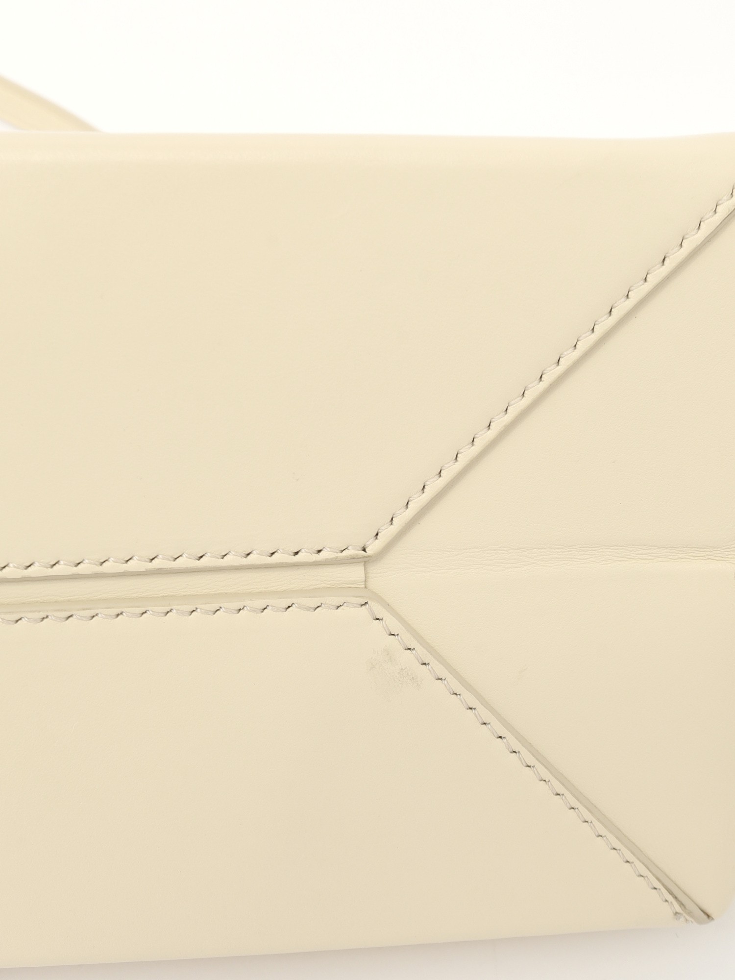 Loewe Puzzle 8