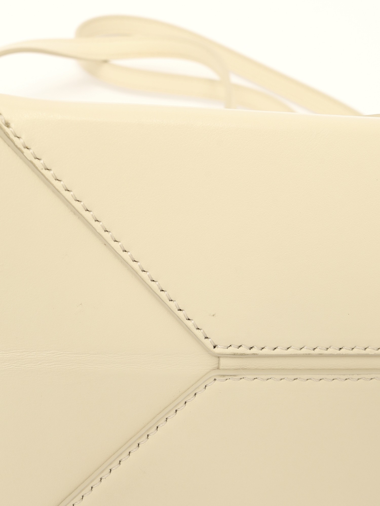 Loewe Puzzle 7