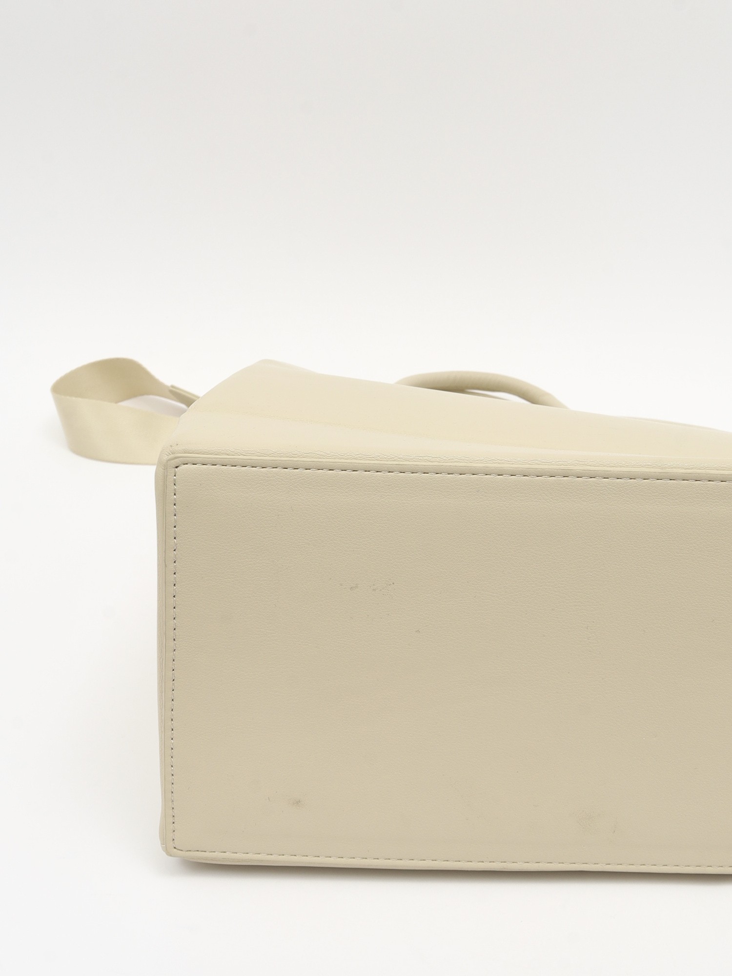 Axel Arigato Leather Bag  6
