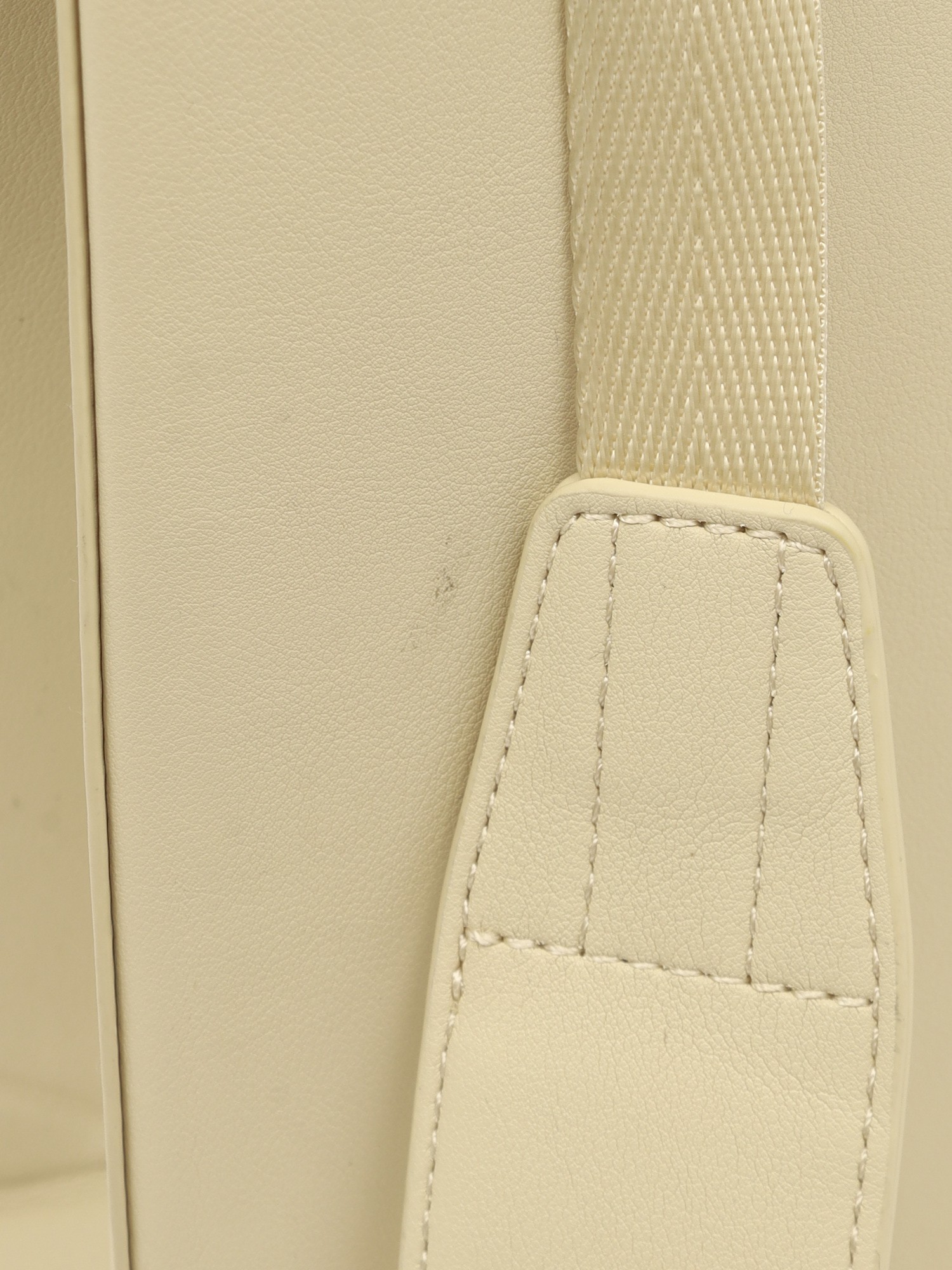 Axel Arigato Leather Bag  12