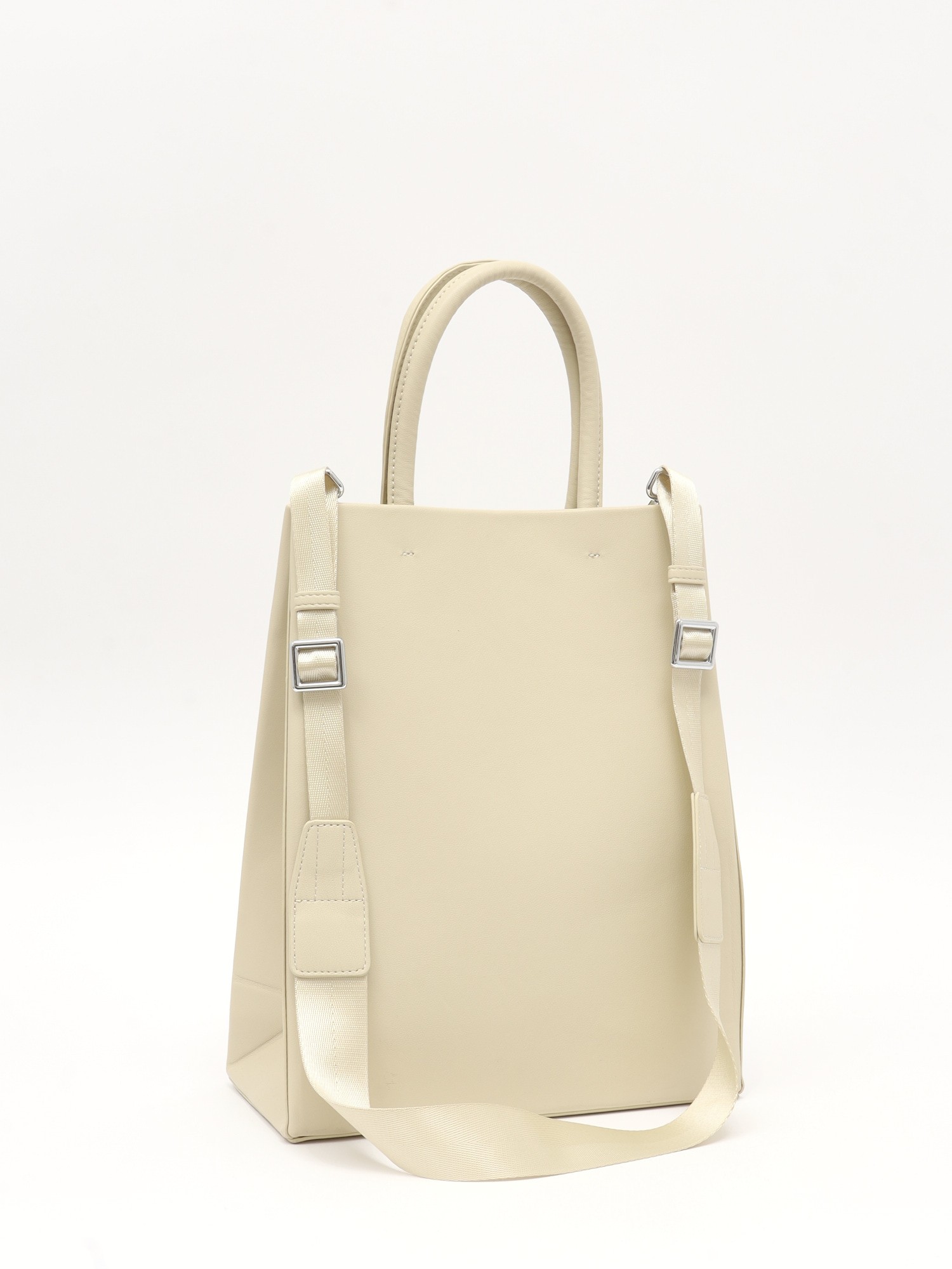 Axel Arigato Leather Bag  3