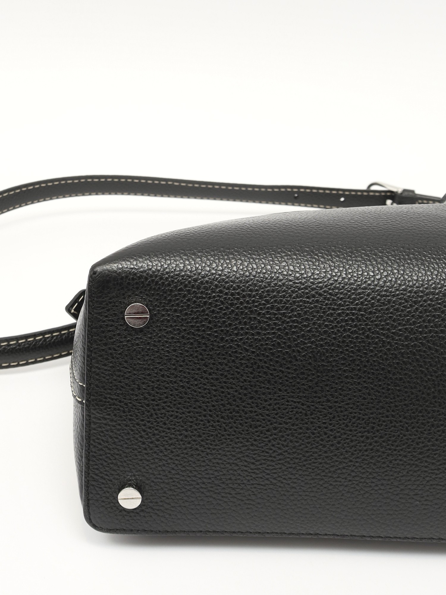 Toteme T-Lock 6