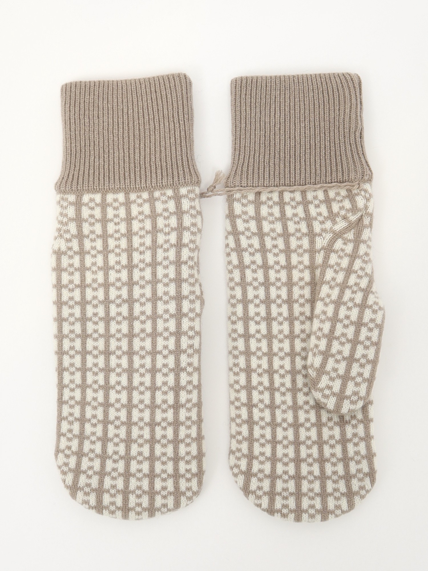 Hermes Mittens 3