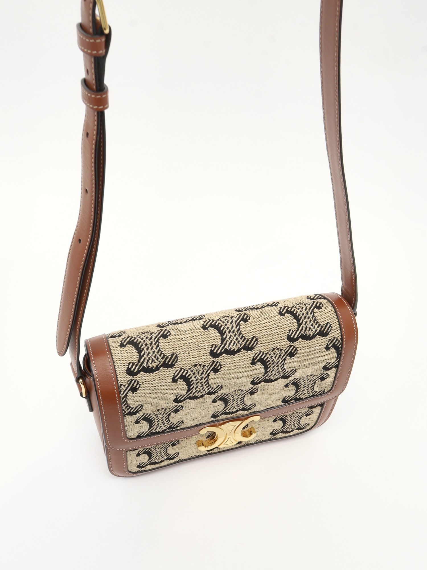 Celine Triomphe 4