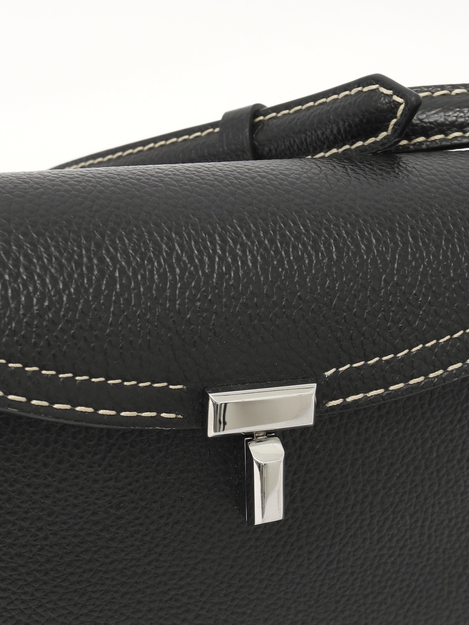 Toteme T-lock 5