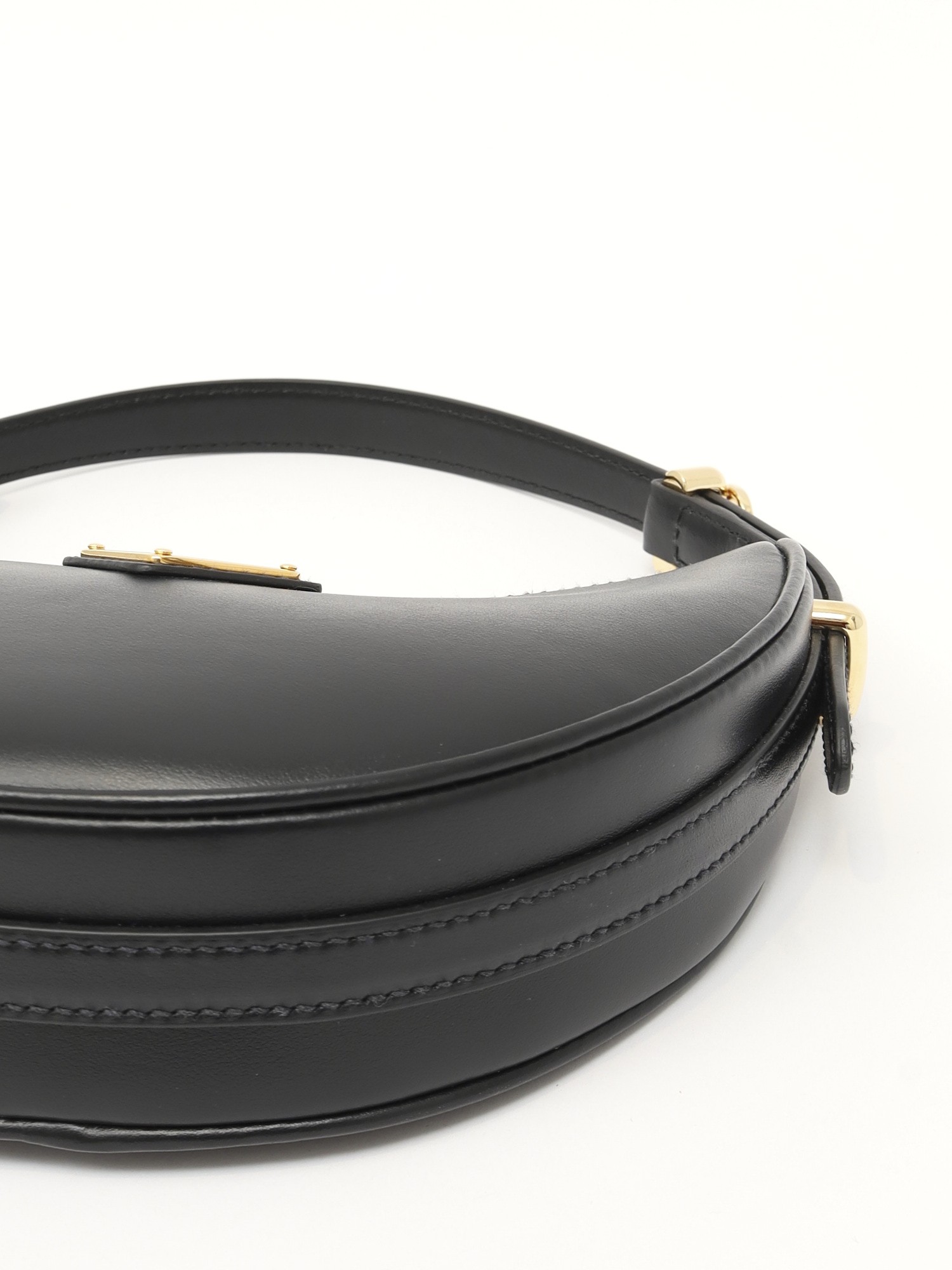 Prada Arque 7