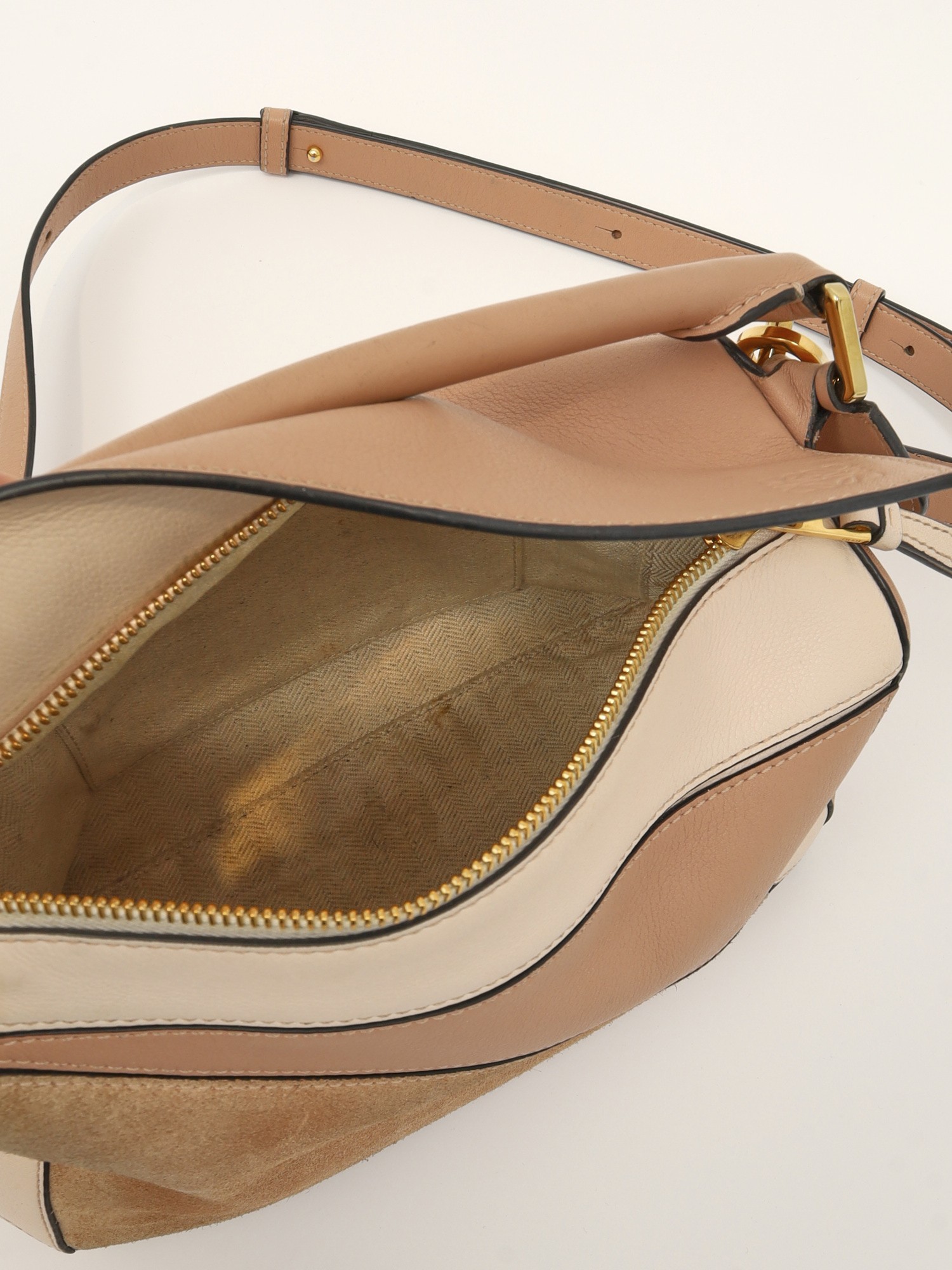 Loewe Puzzle  17