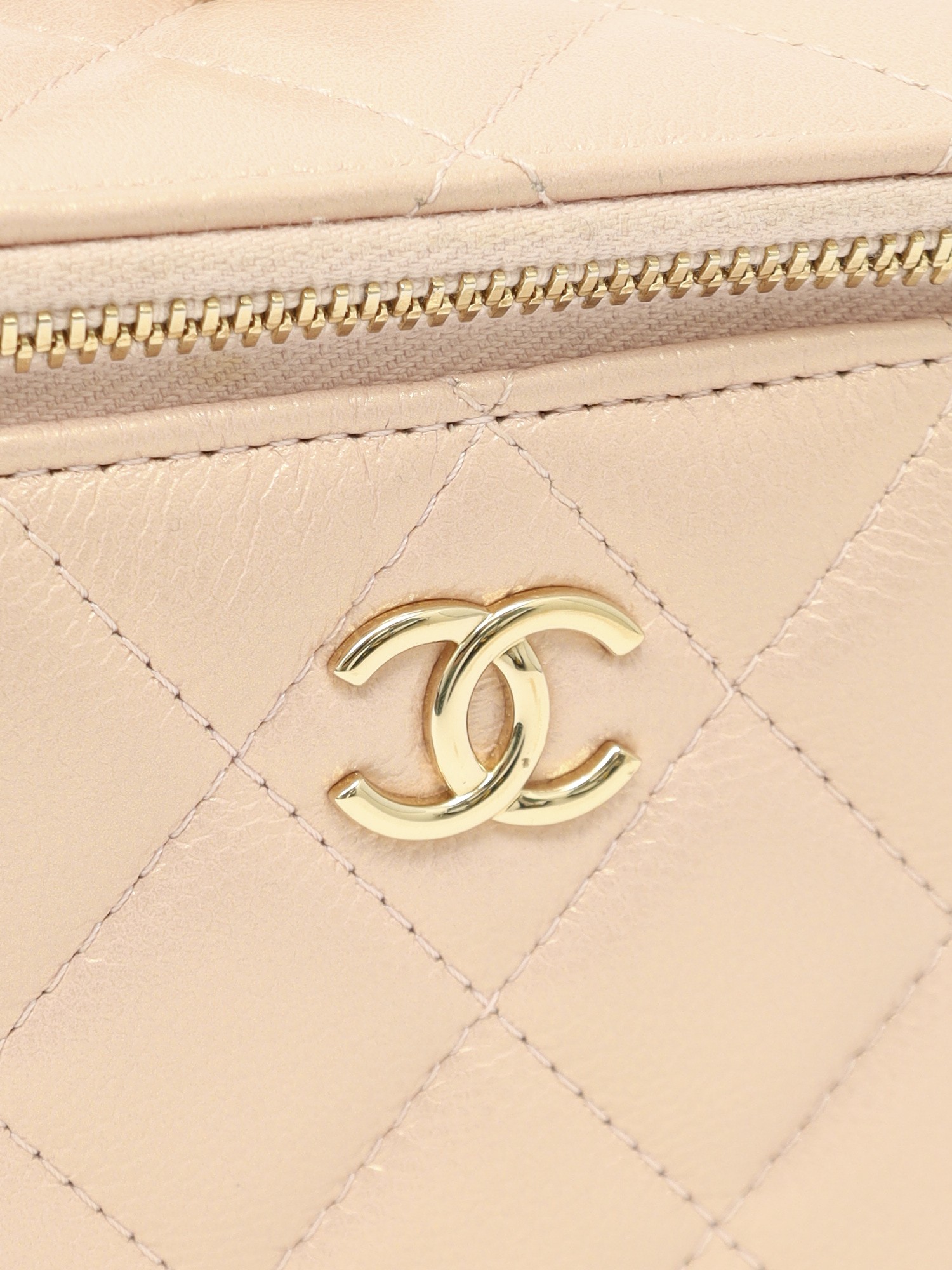 Chanel Vanity 6