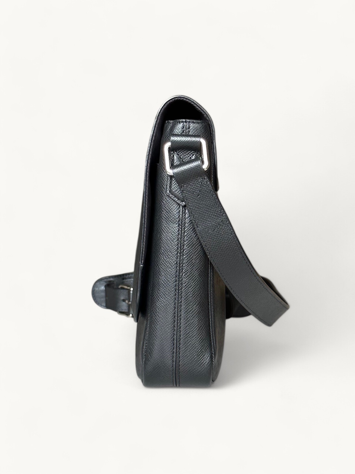 Louis Vuitton Roman 3