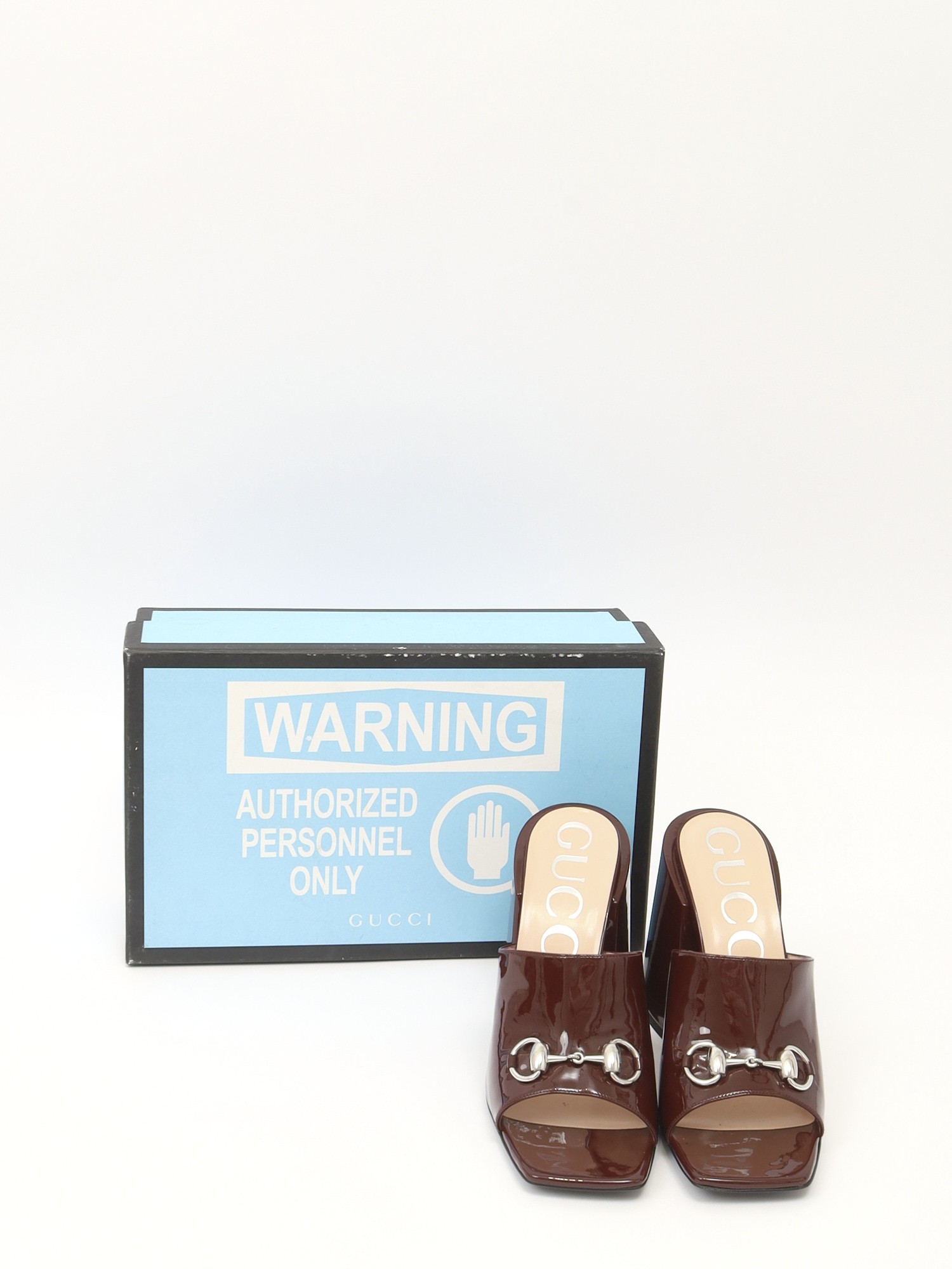 Gucci Shoes 40 11
