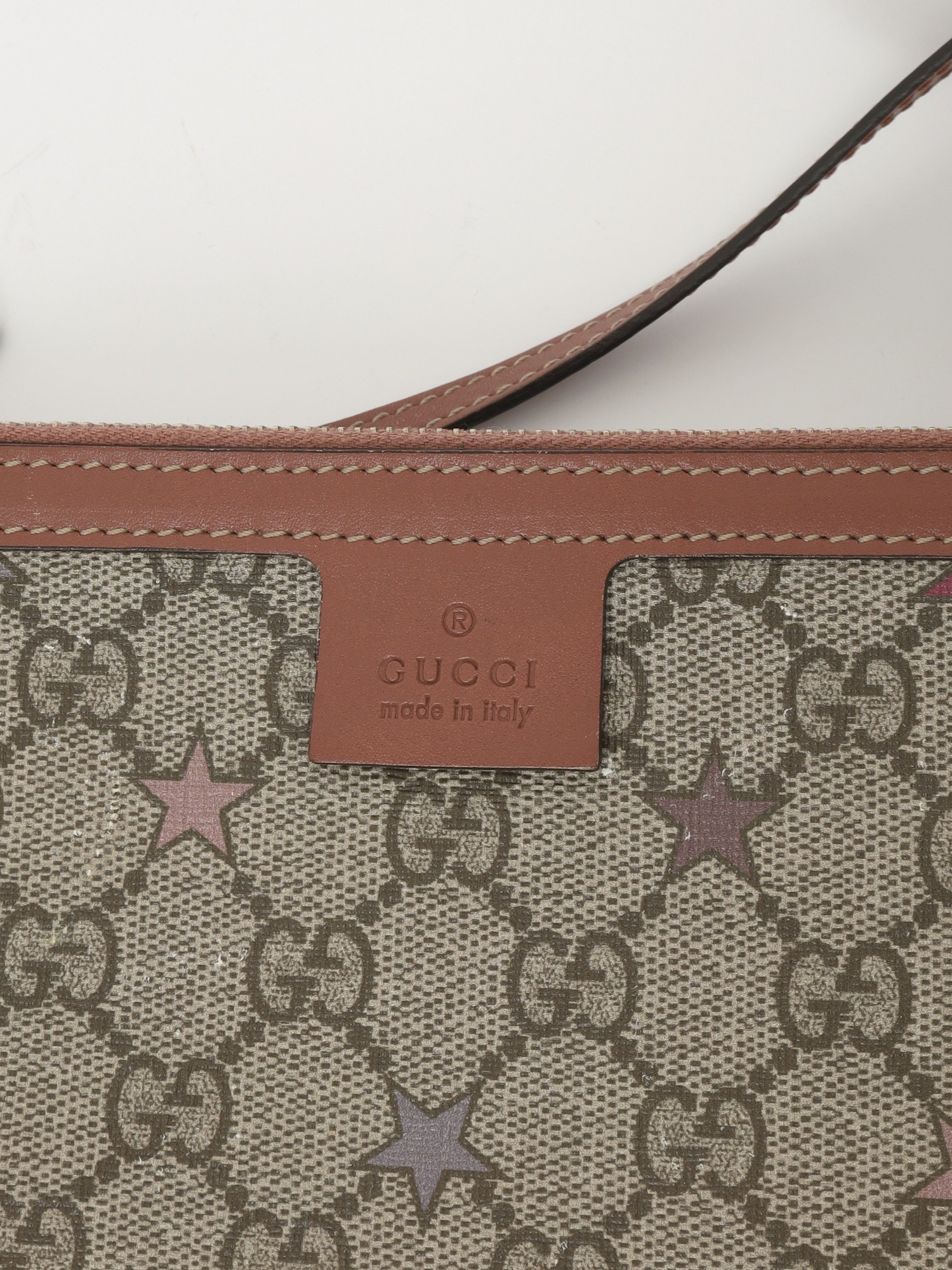 Gucci GG Supreme  16