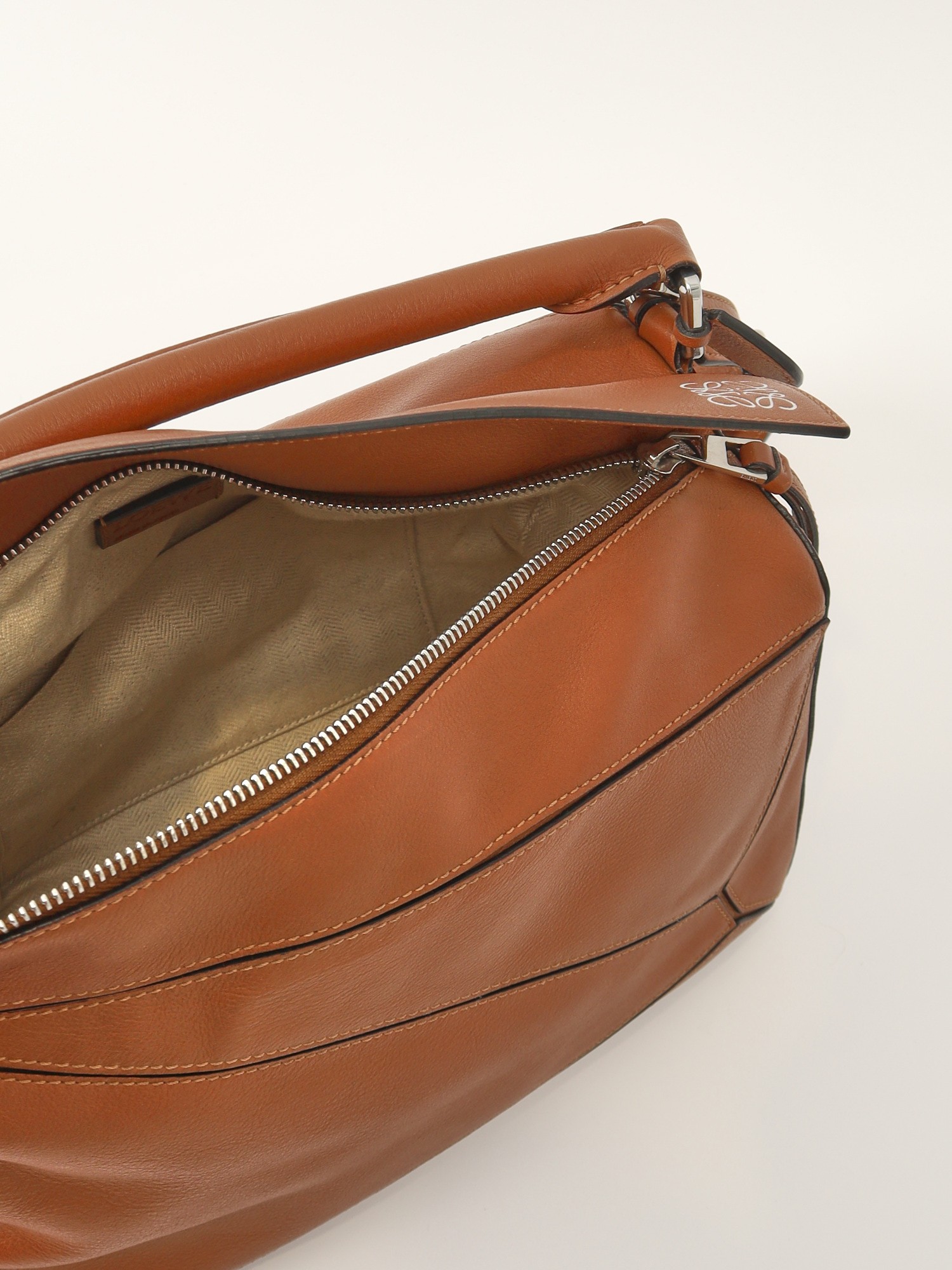 Loewe Puzzle  11