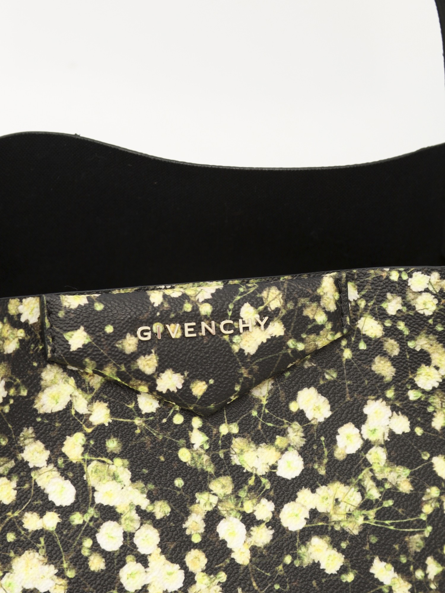 Givenchy Antigona 4