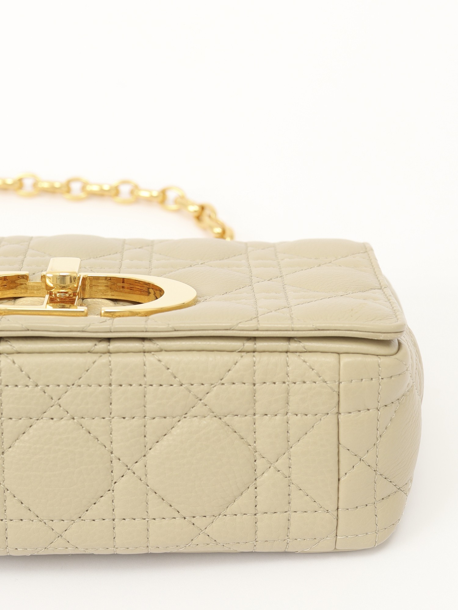 Christian Dior Caro 7