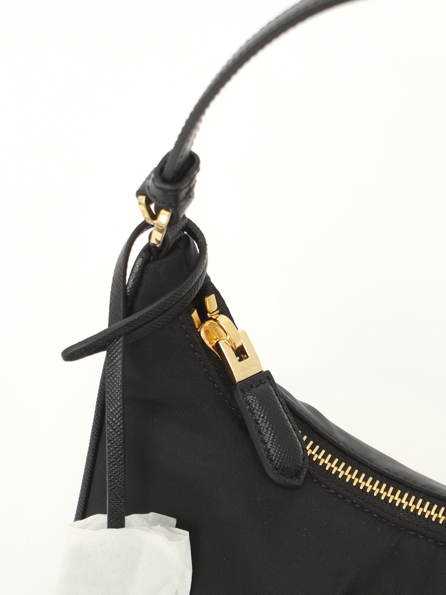 Prada Re-Edition 2000 6